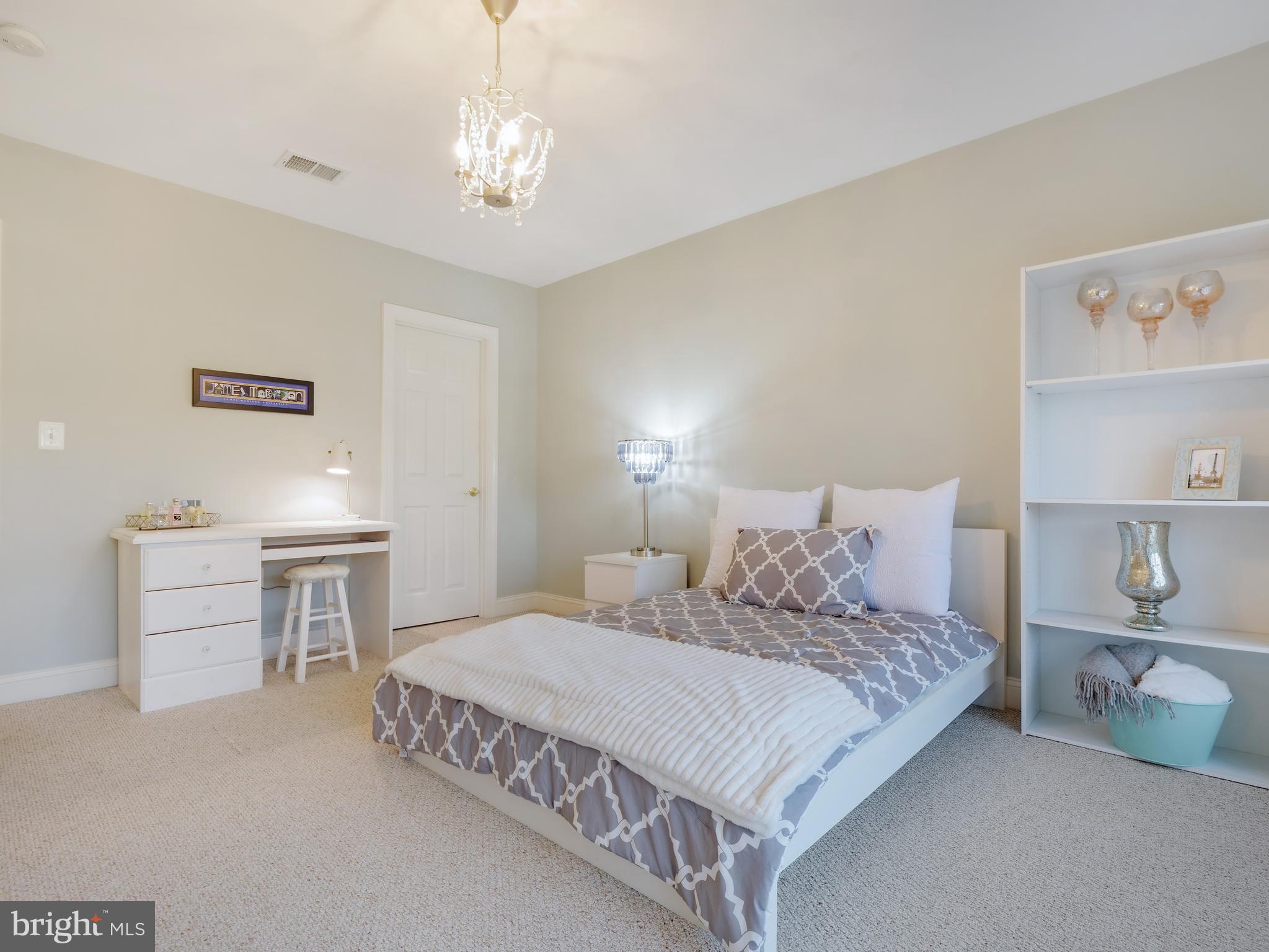 22079 Auction Barn DRIVE