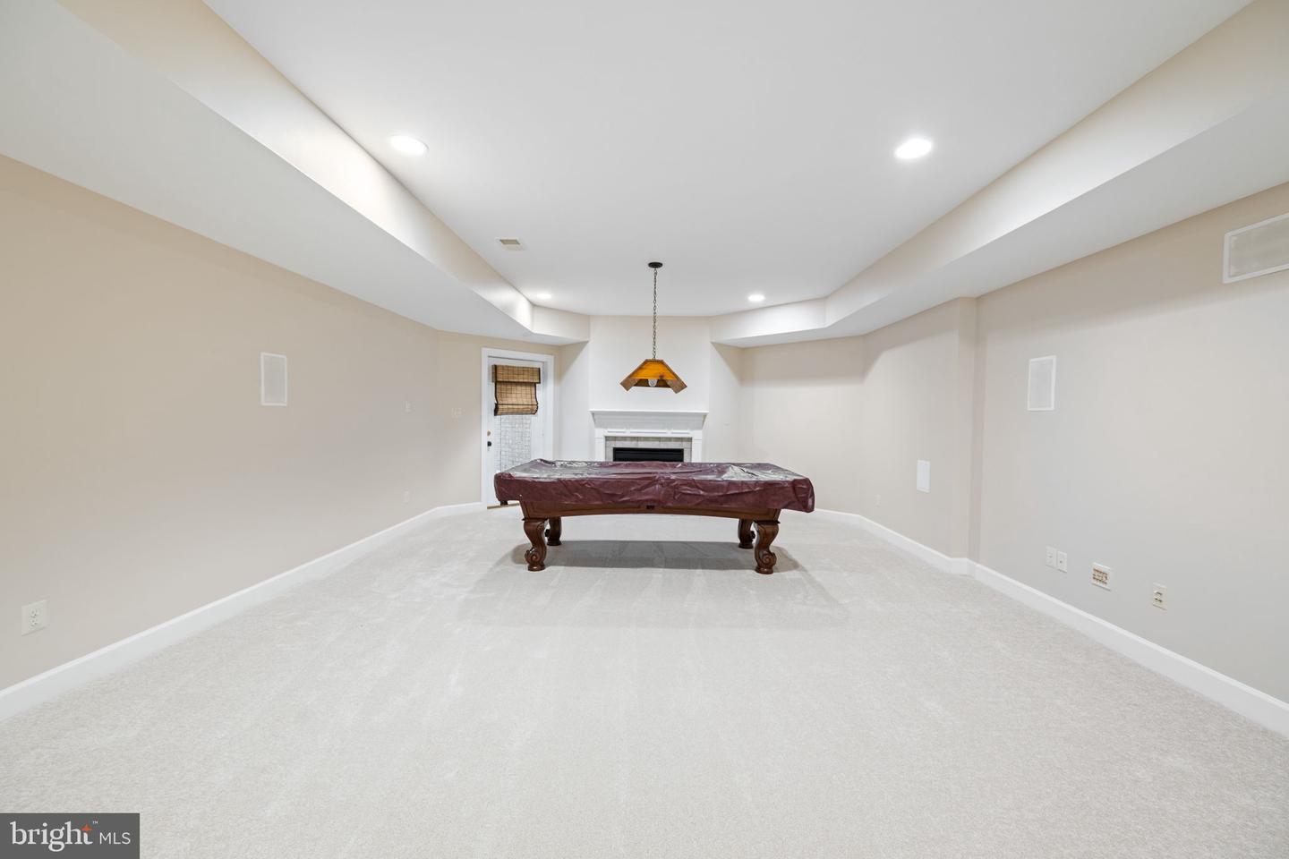 22962 Lois Ln