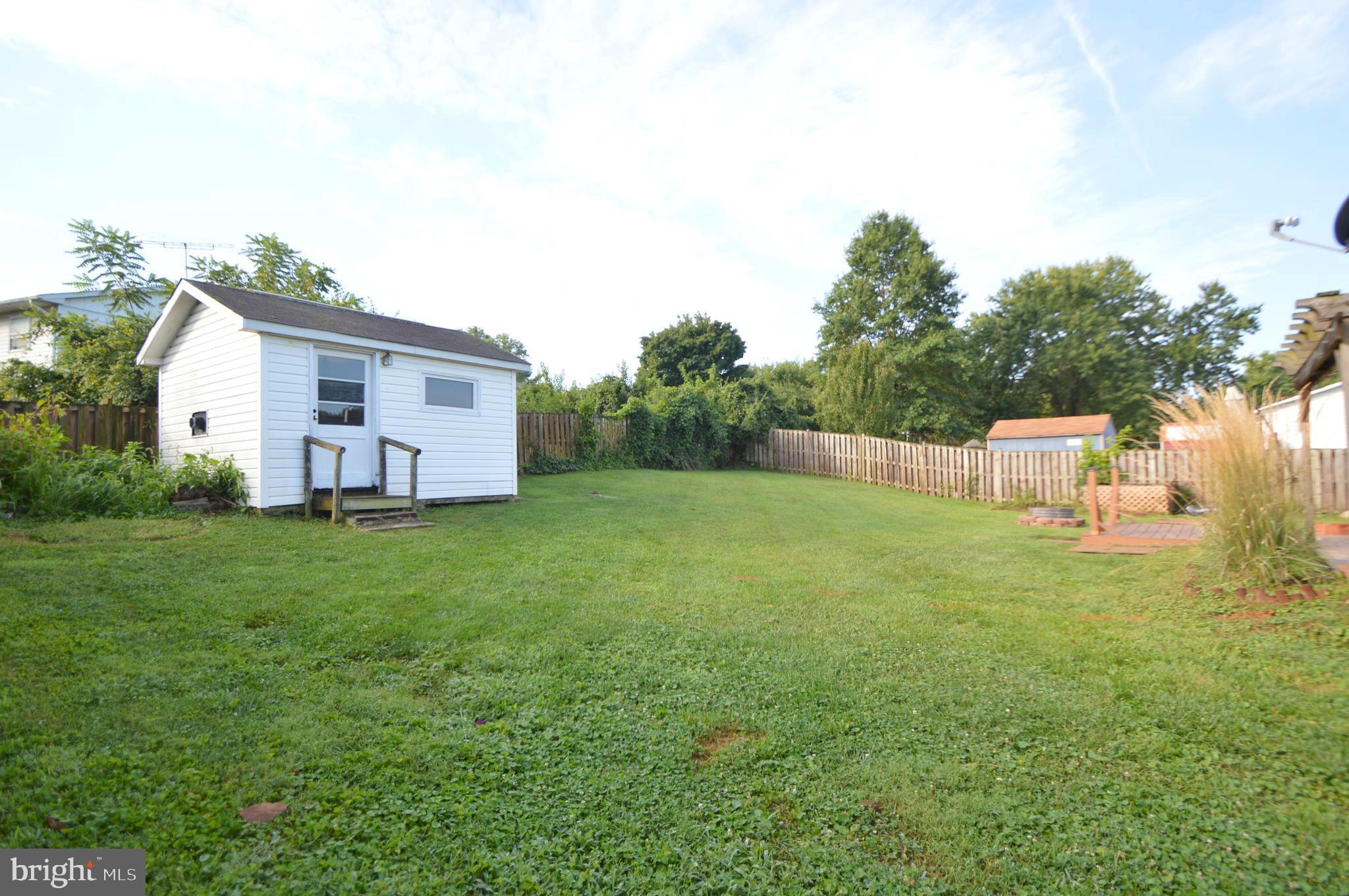 607 W Beech ROAD