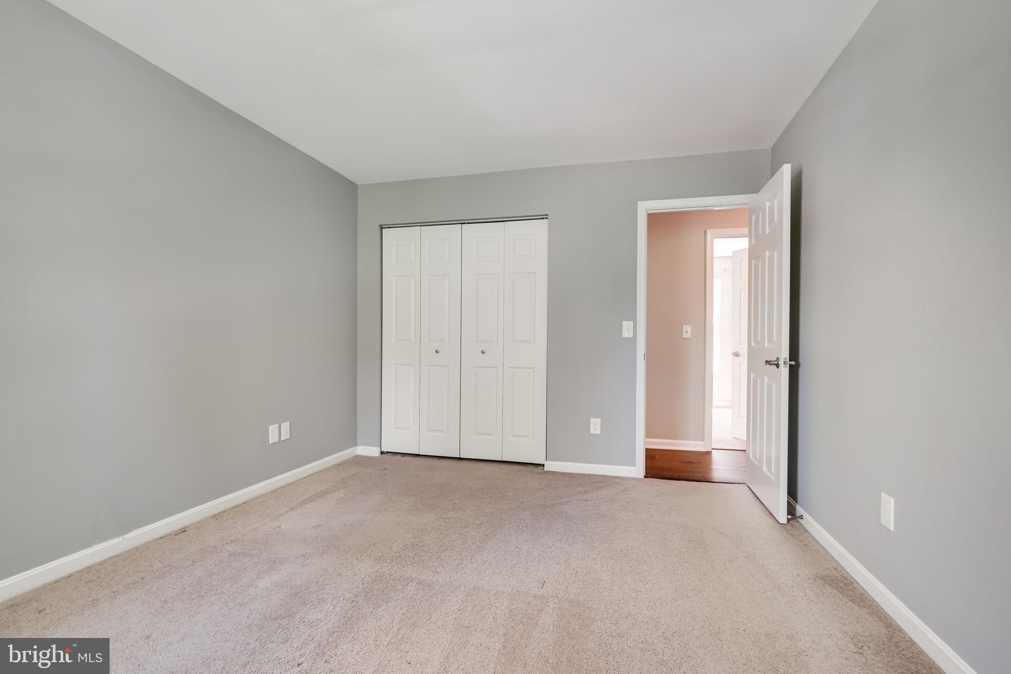 211 Foxborough DRIVE SW