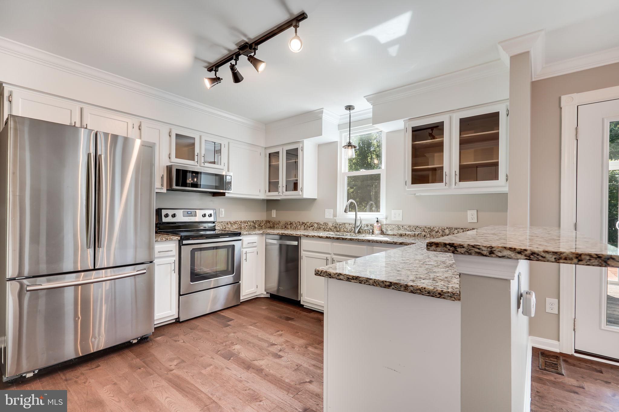 211 Foxborough DRIVE SW