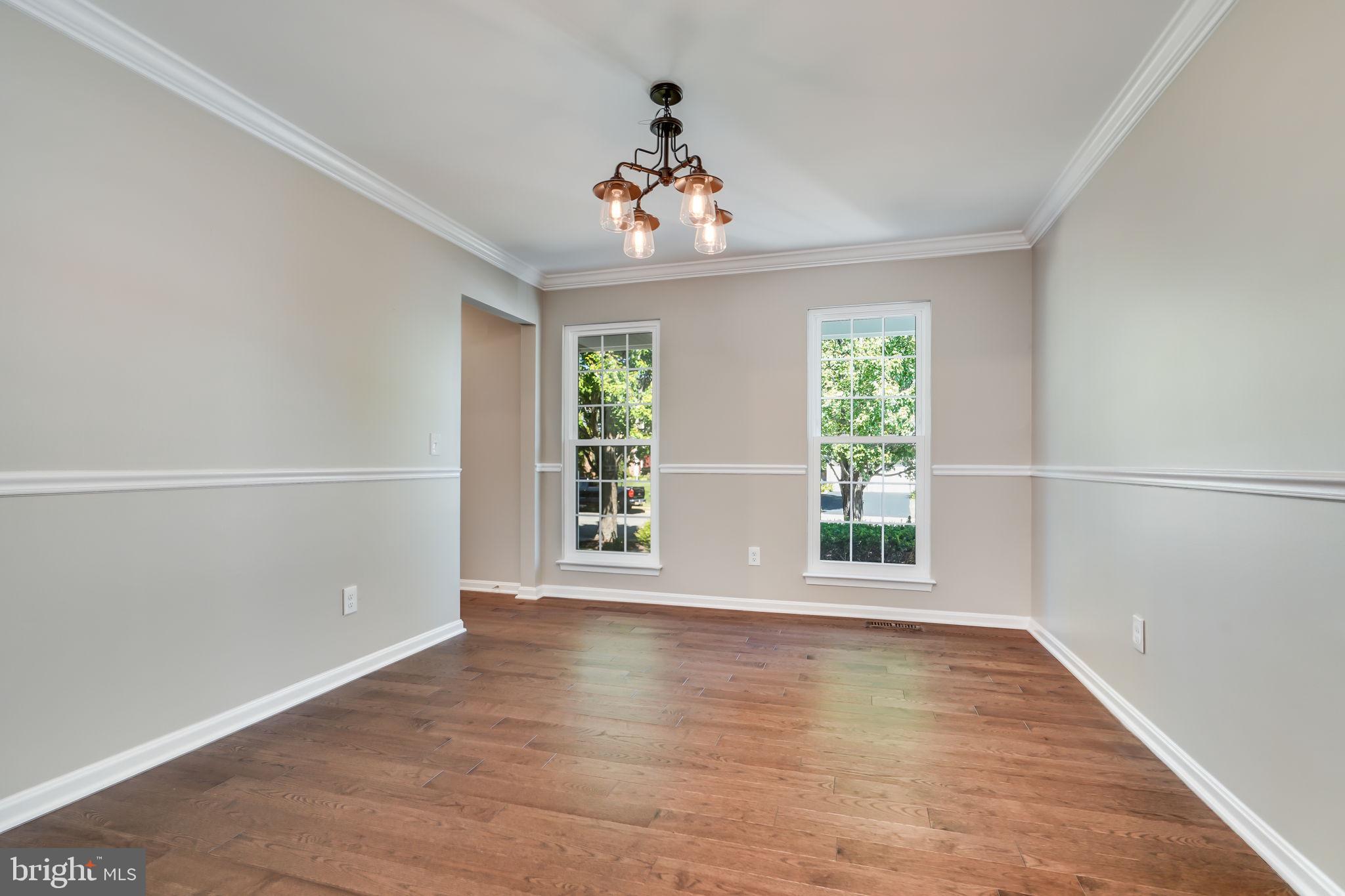 211 Foxborough DRIVE SW
