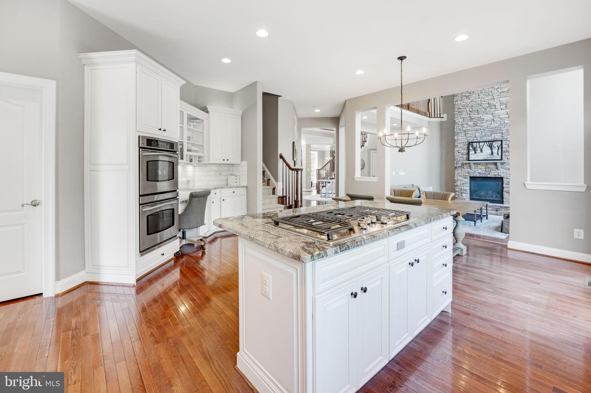 42824 Heritage Oak COURT