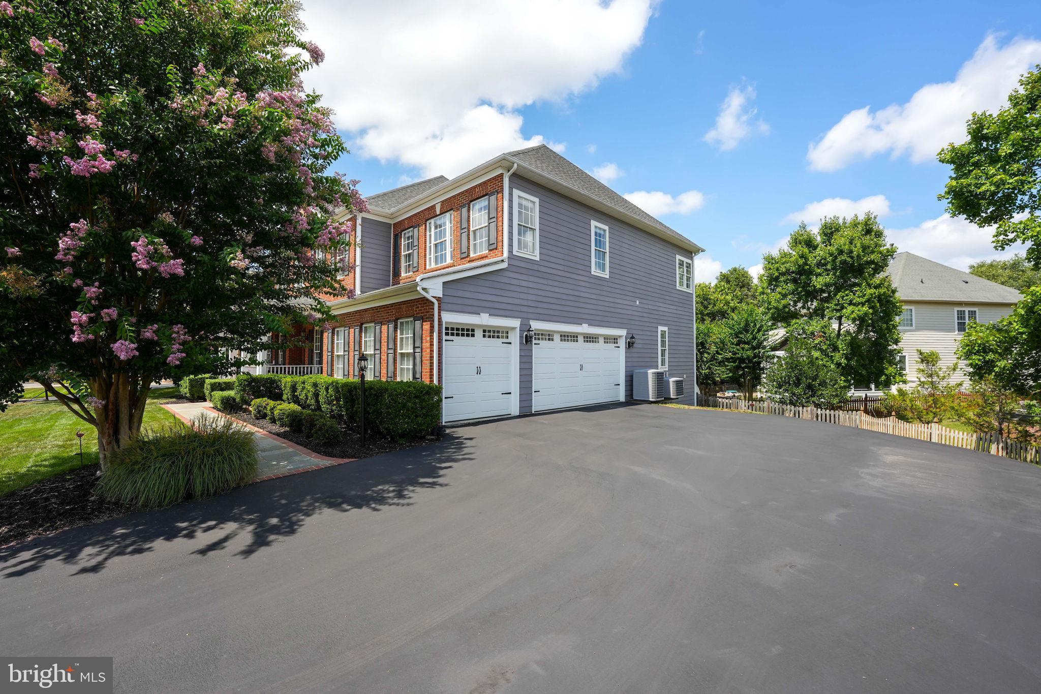 42824 Heritage Oak COURT