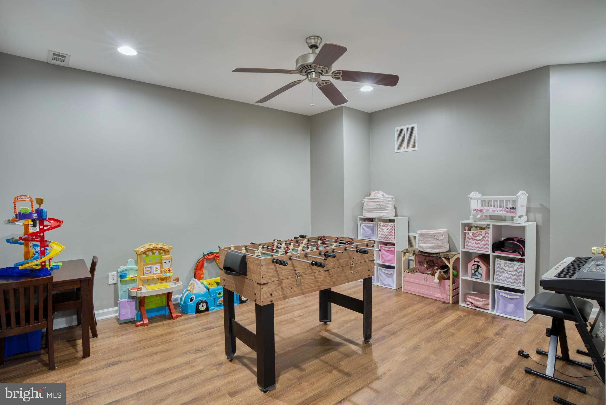 24770 Wind River DRIVE