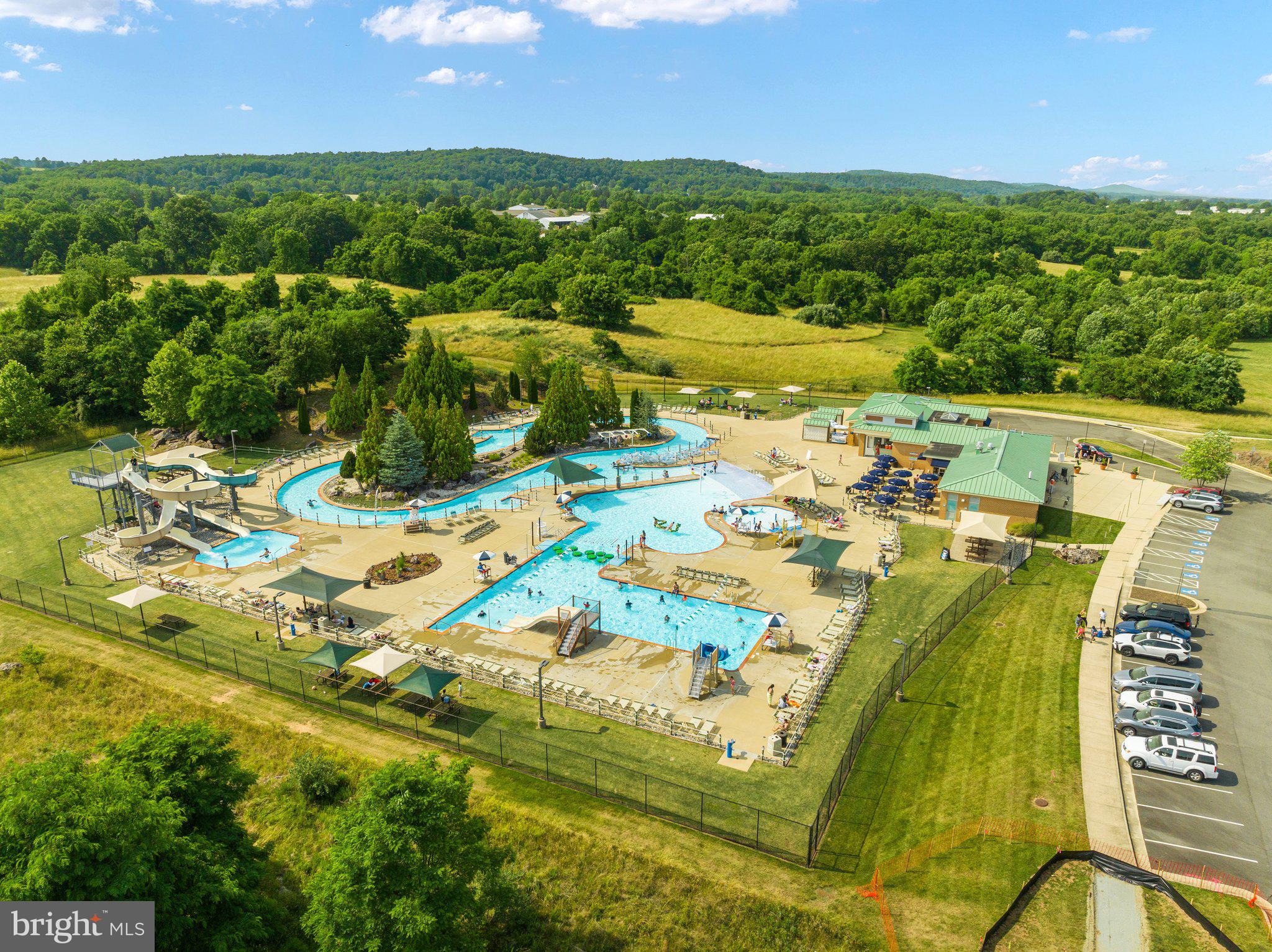 206 Andover Ct NE