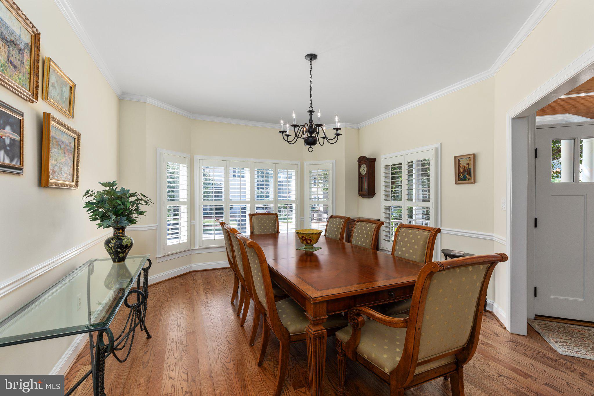 206 Andover Ct NE