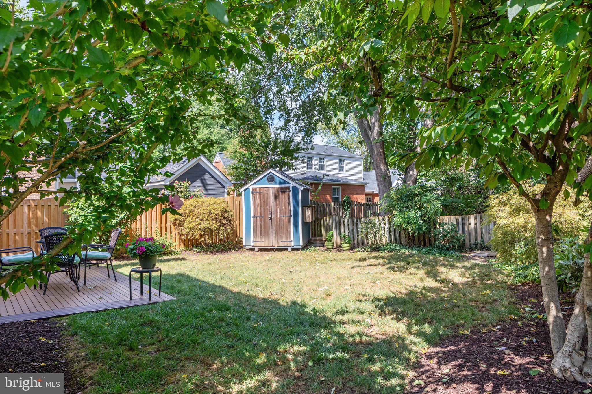 206 Andover Ct NE