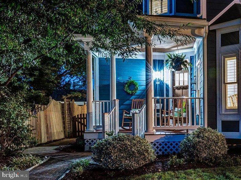 206 Andover Ct NE