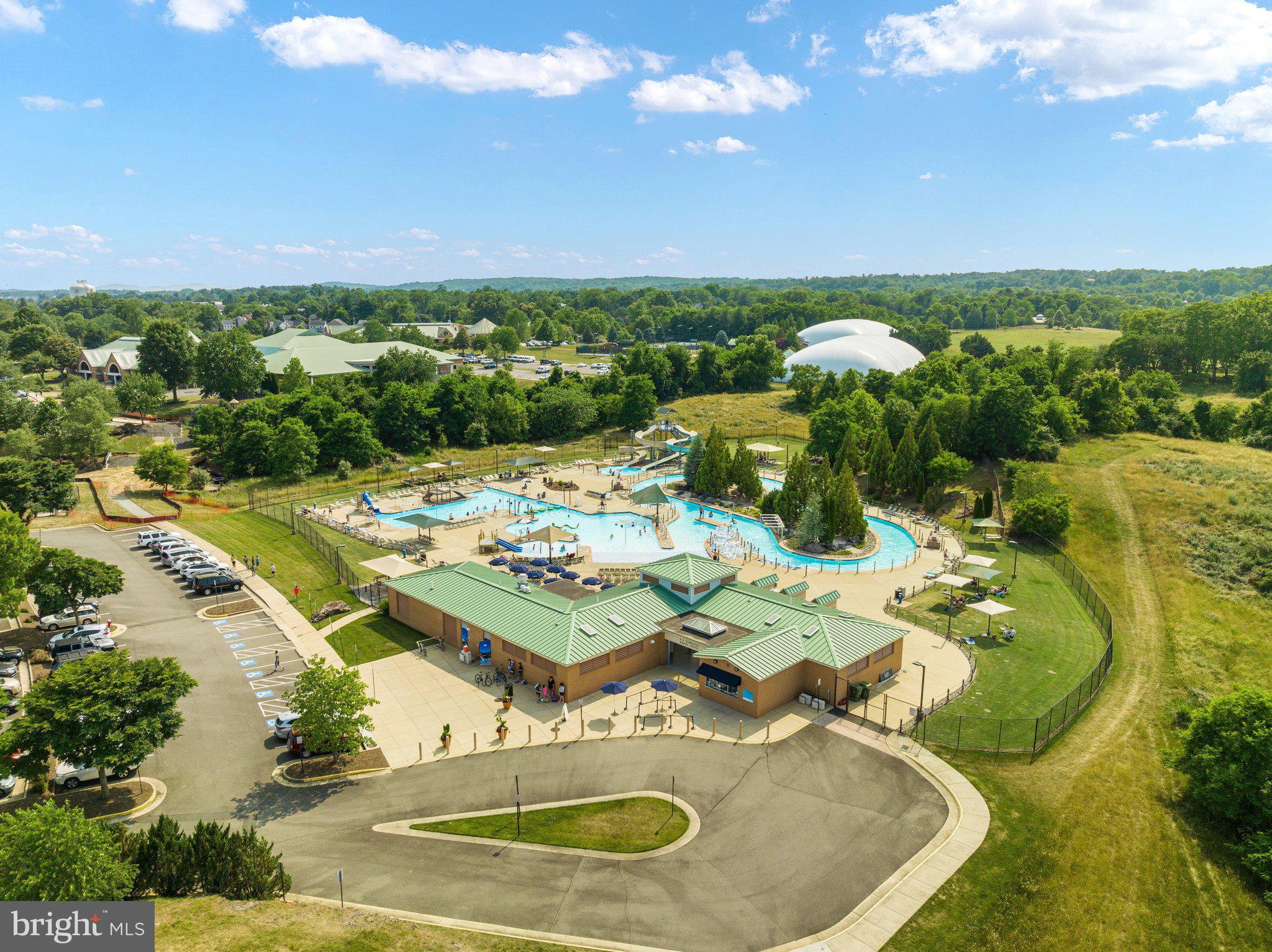206 Andover Ct NE