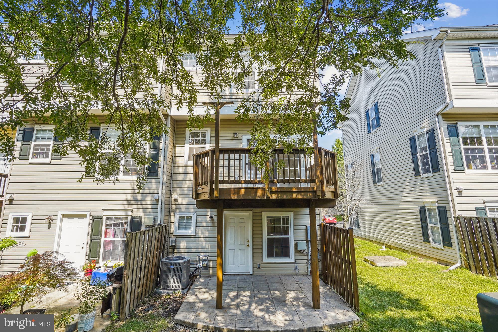 23076 Fontwell SQUARE