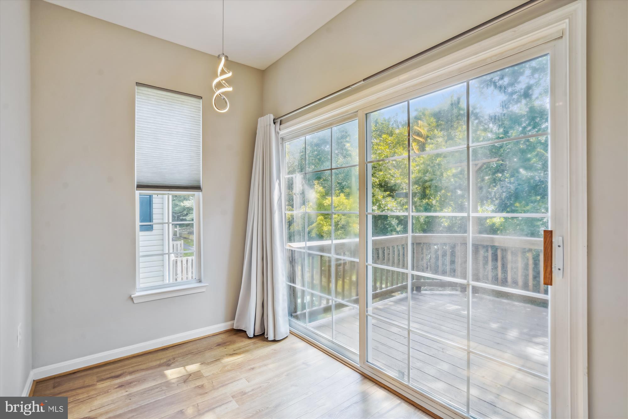 23076 Fontwell SQUARE