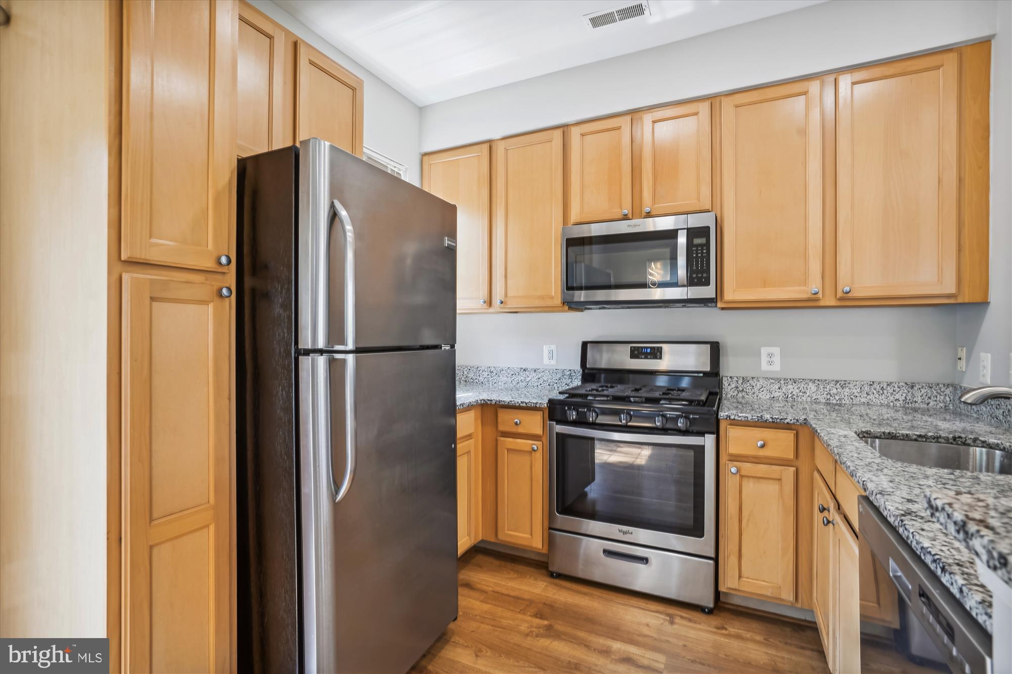 23076 Fontwell SQUARE