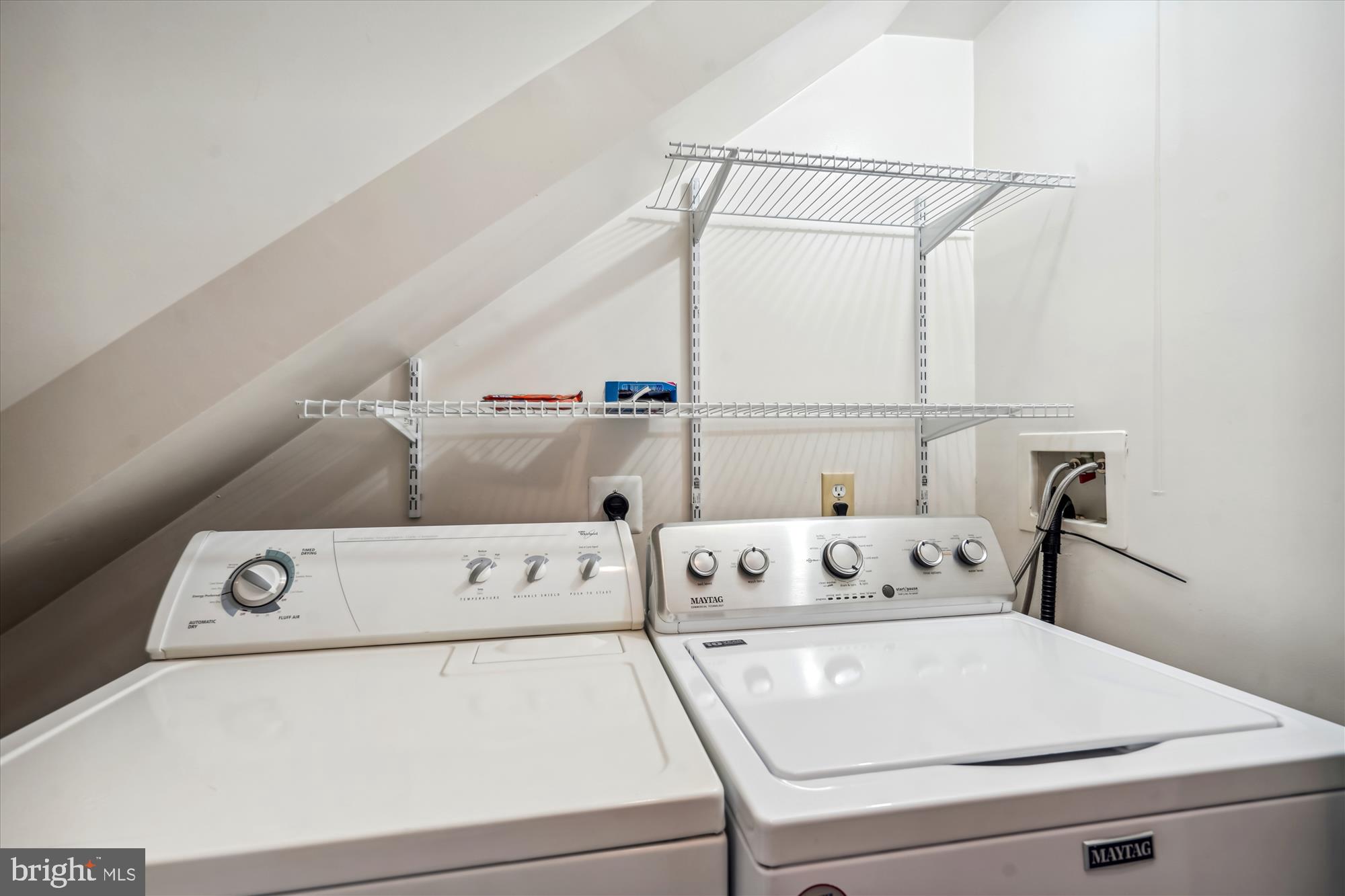 23076 Fontwell SQUARE