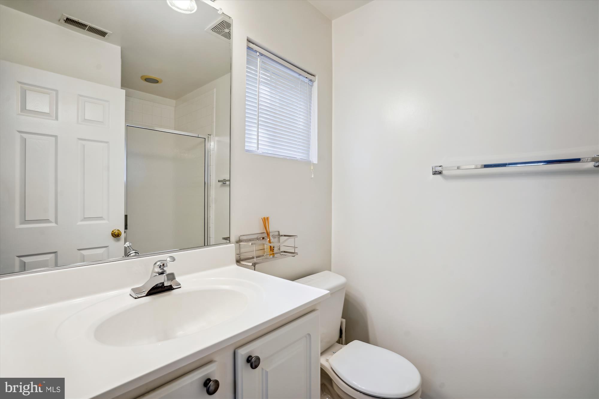 23076 Fontwell SQUARE