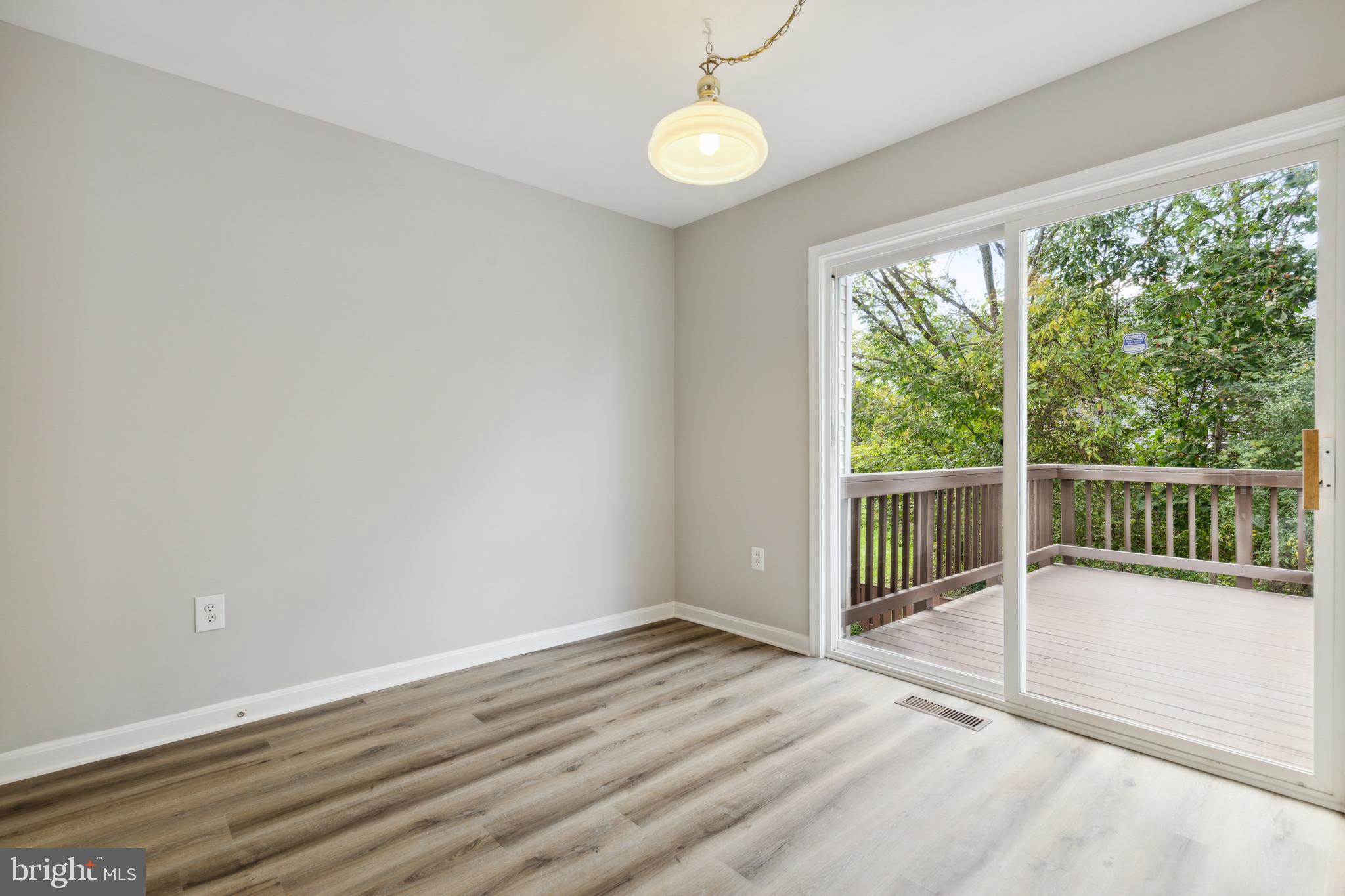 20397 Volley TERRACE
