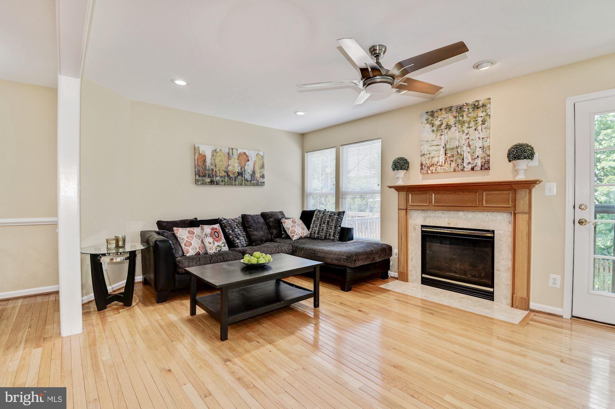 23017 Potomac Hill SQUARE
