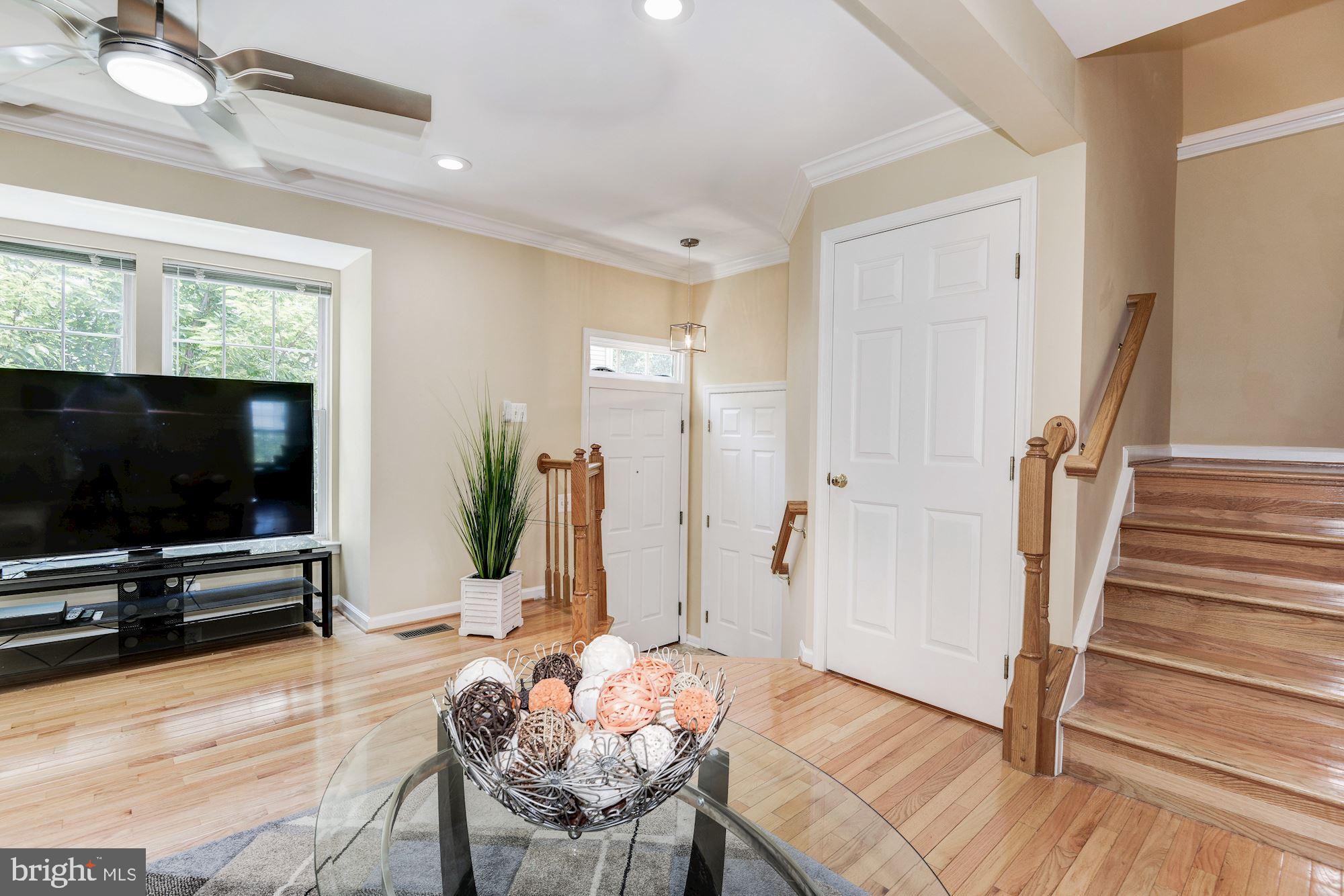 23017 Potomac Hill SQUARE
