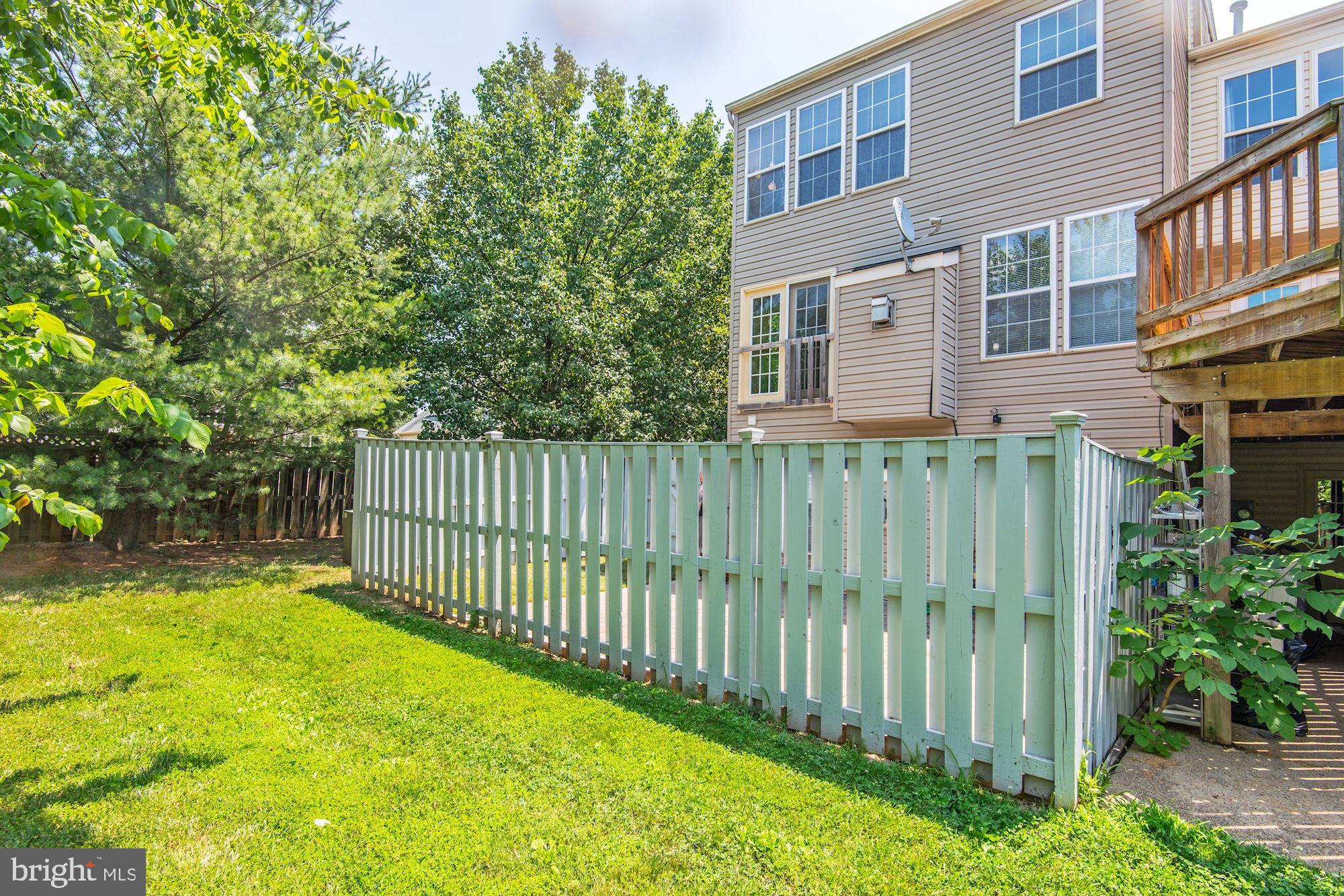 23017 Potomac Hill SQUARE