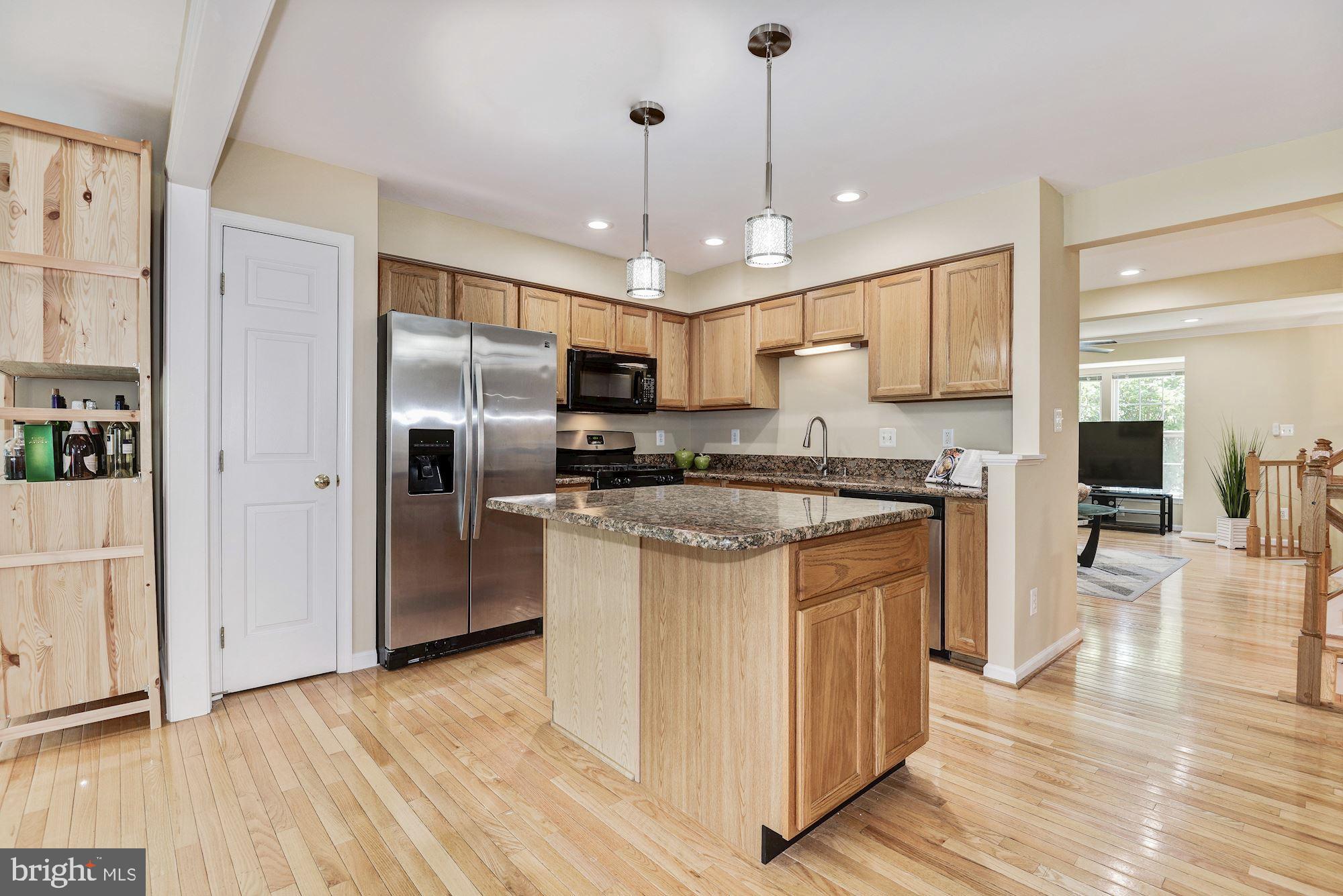 23017 Potomac Hill SQUARE