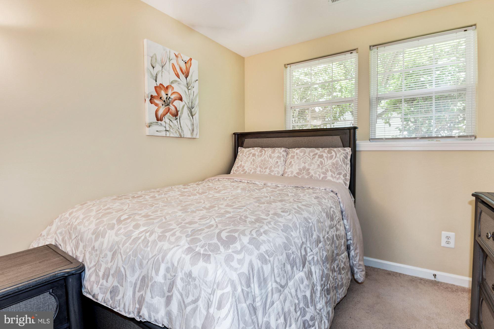 23017 Potomac Hill SQUARE