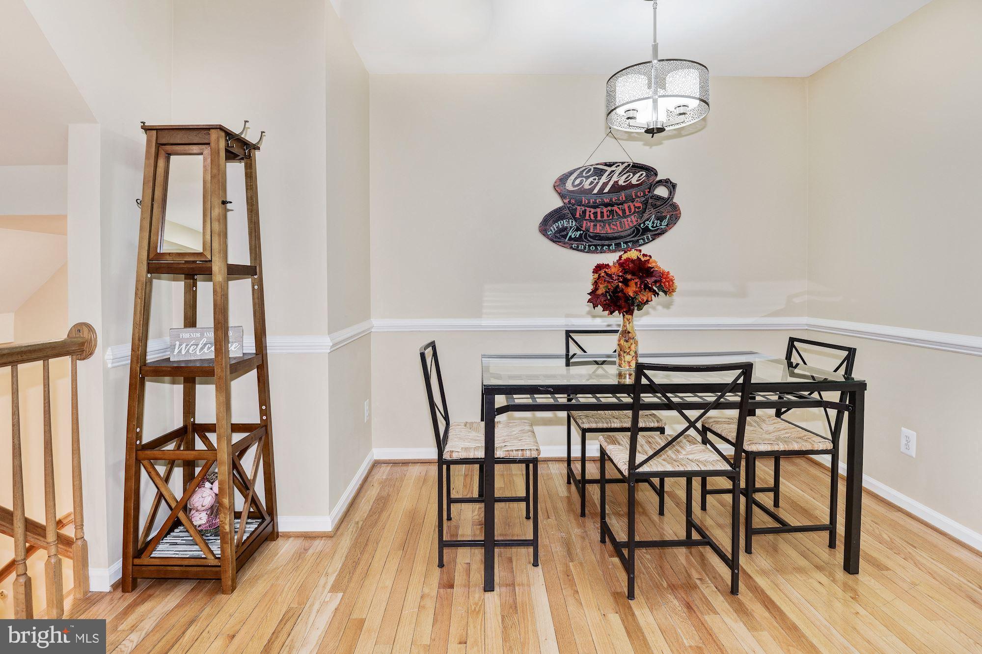 23017 Potomac Hill SQUARE