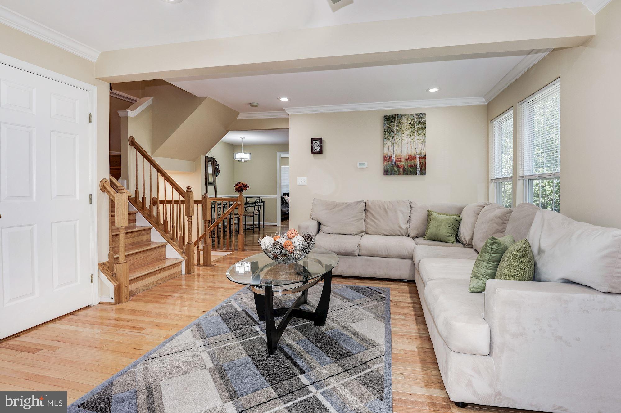 23017 Potomac Hill SQUARE