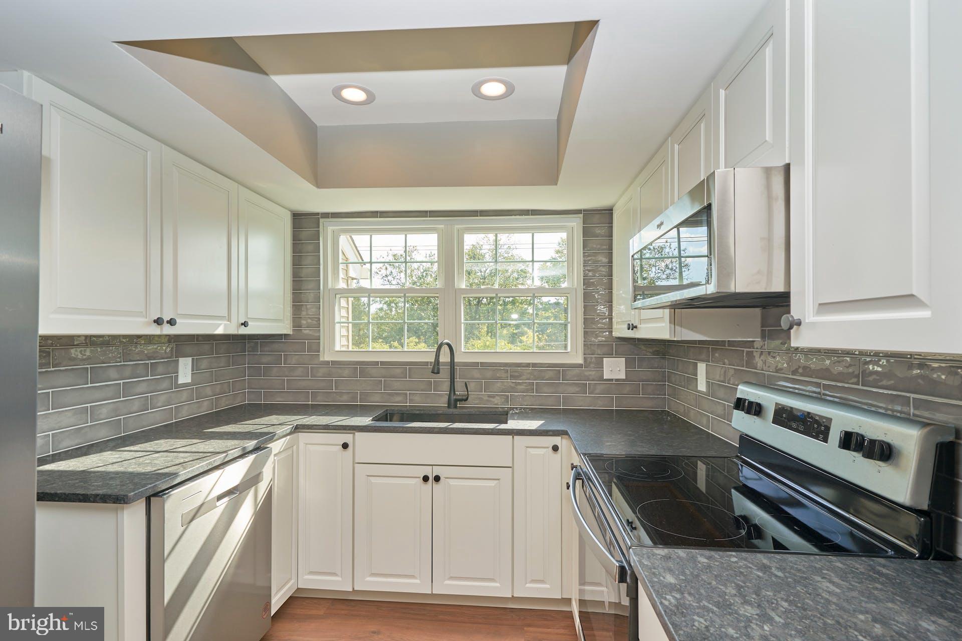 127 Fort Evans ROAD SE