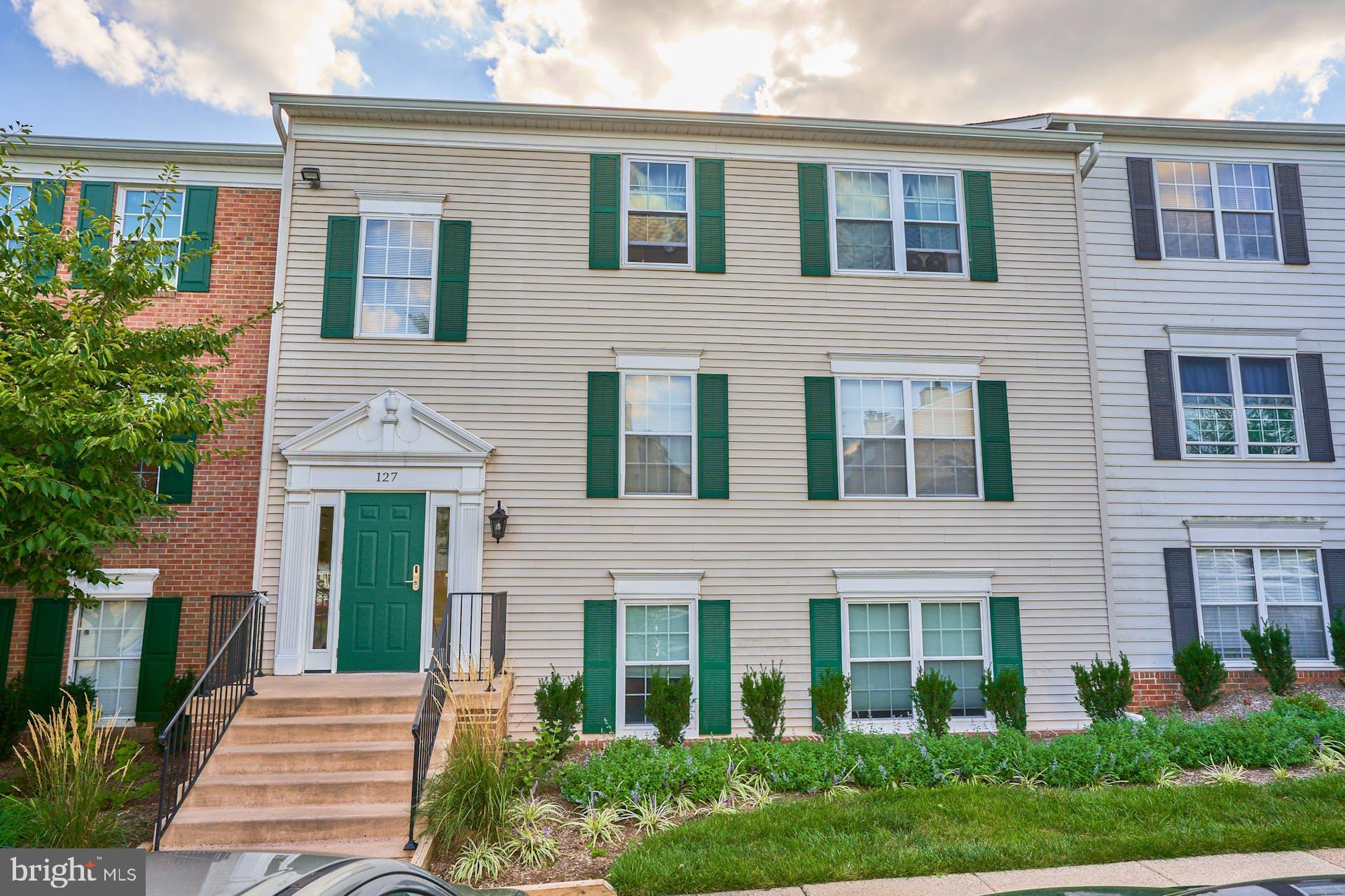 127 Fort Evans ROAD SE