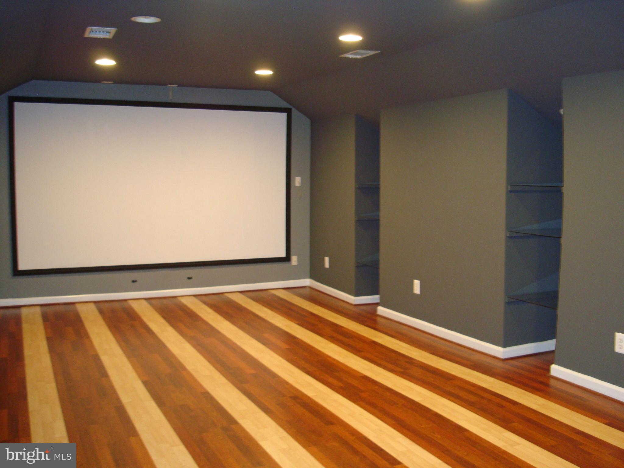 21028 Laporte TERRACE