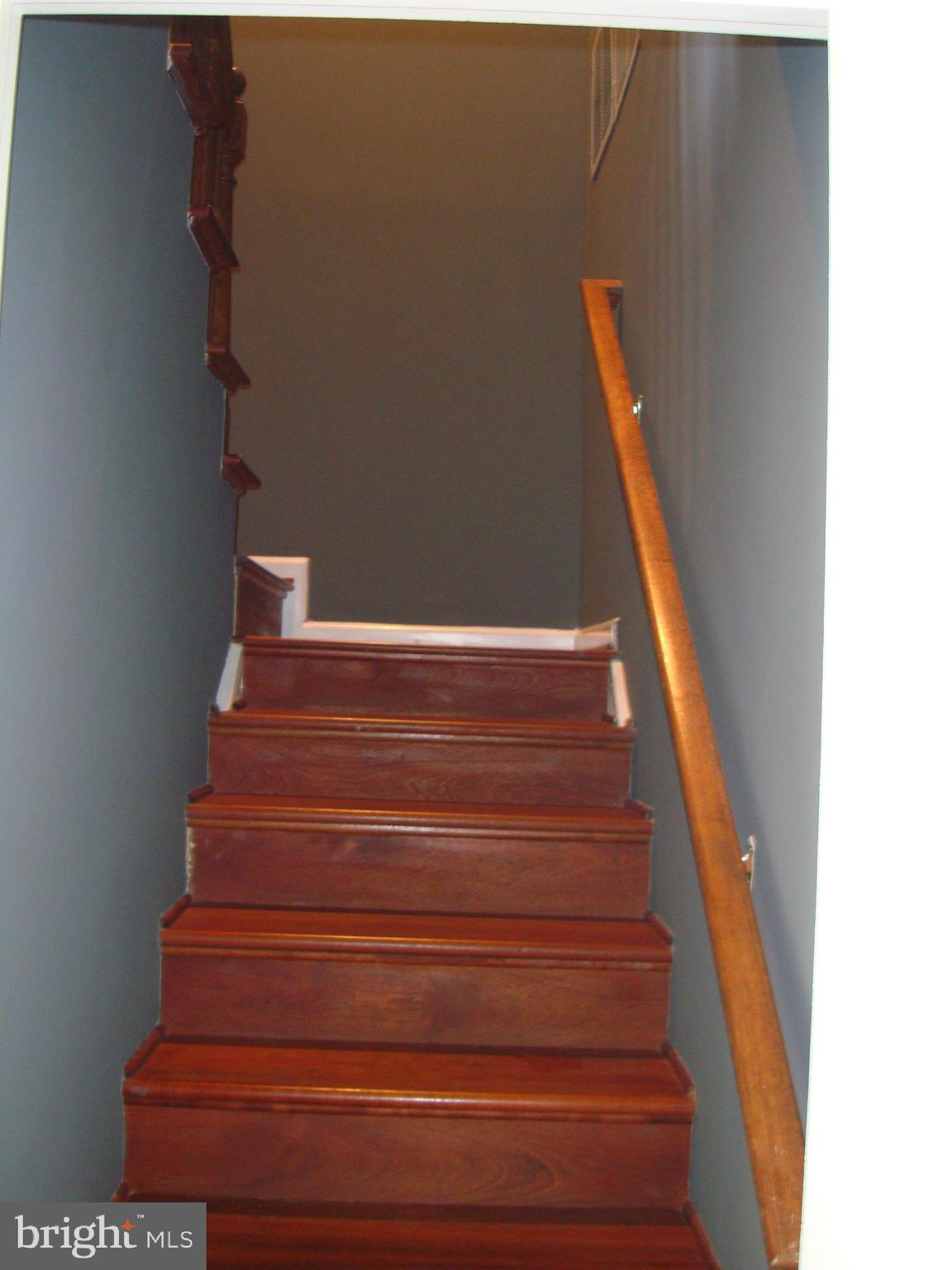 21028 Laporte TERRACE