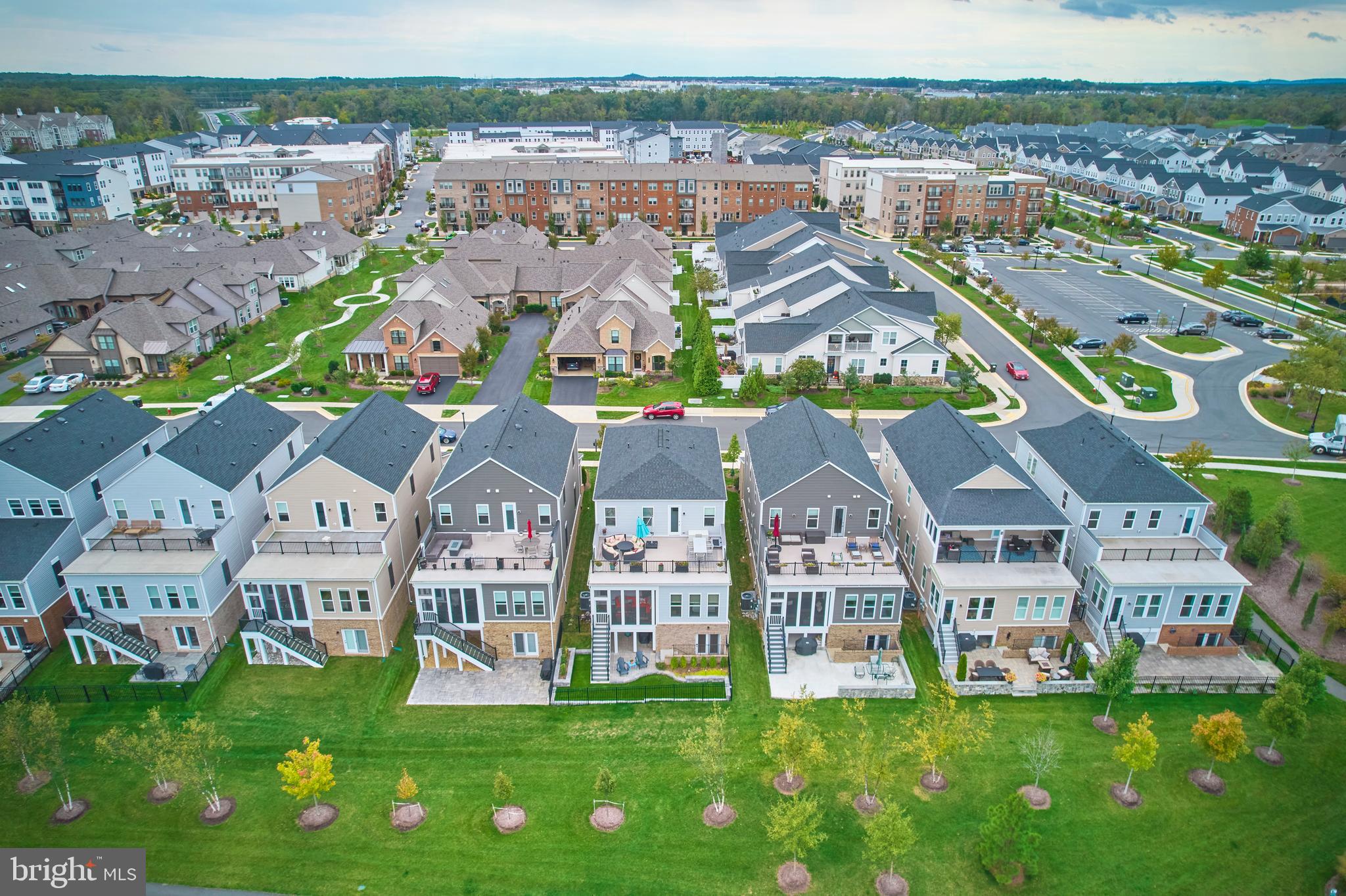 42858 Beaver Crossing SQUARE