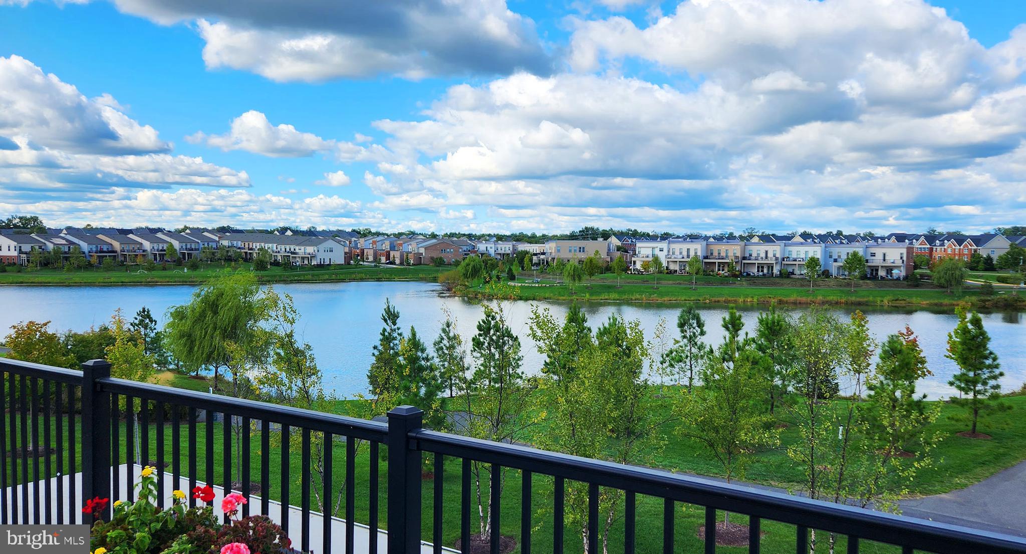 42858 Beaver Crossing SQUARE