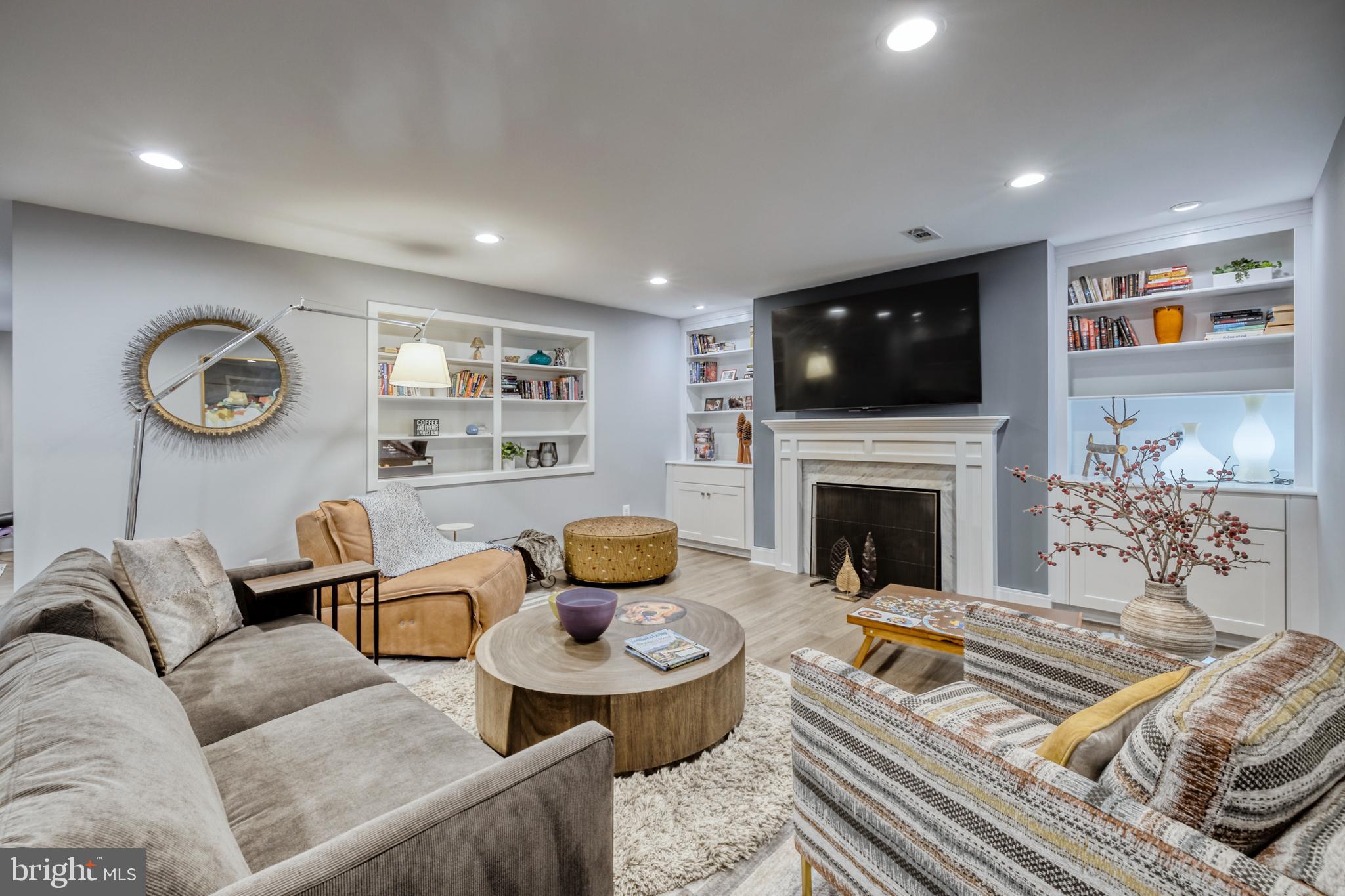 42858 Beaver Crossing SQUARE