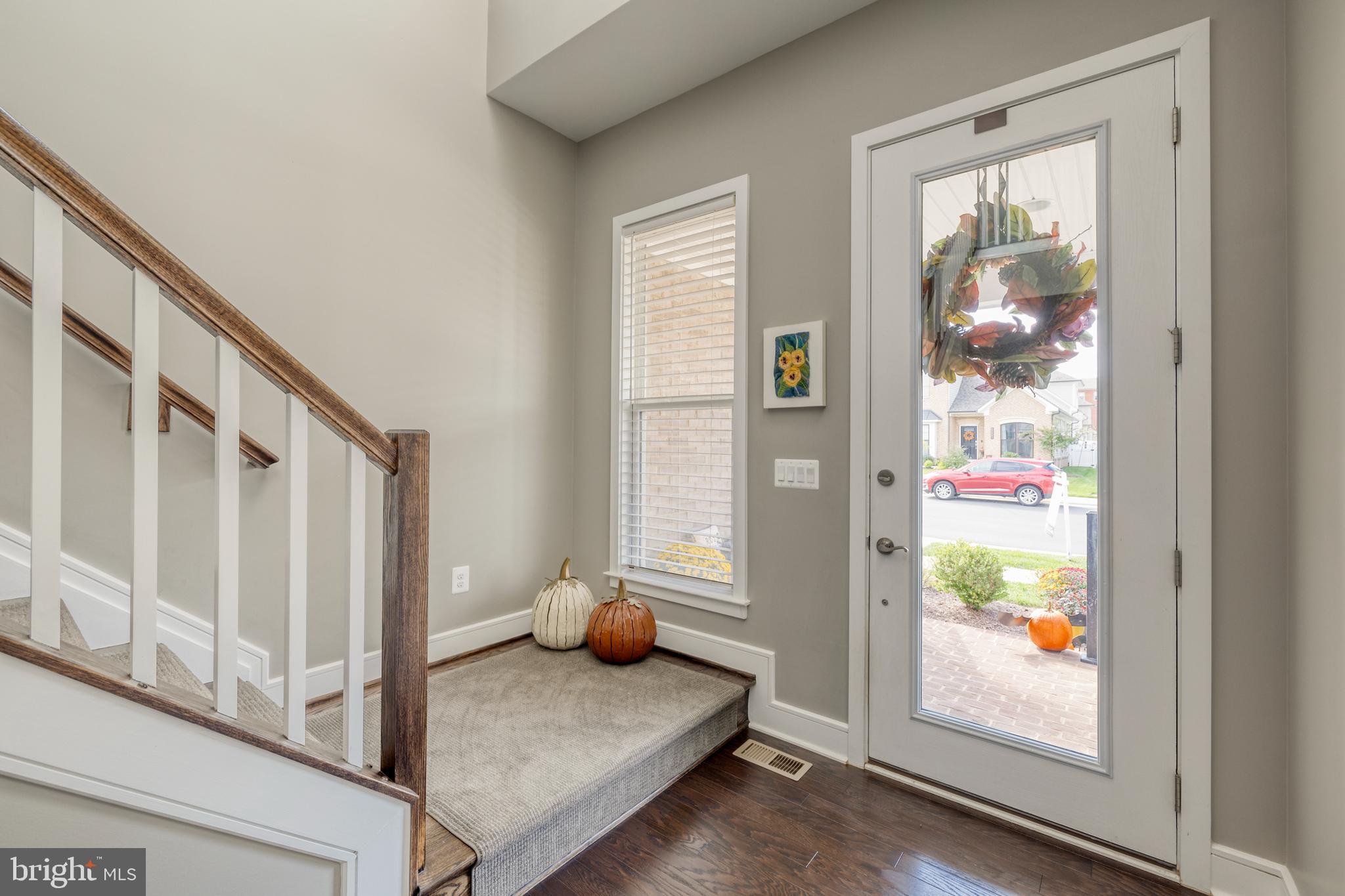 42858 Beaver Crossing SQUARE