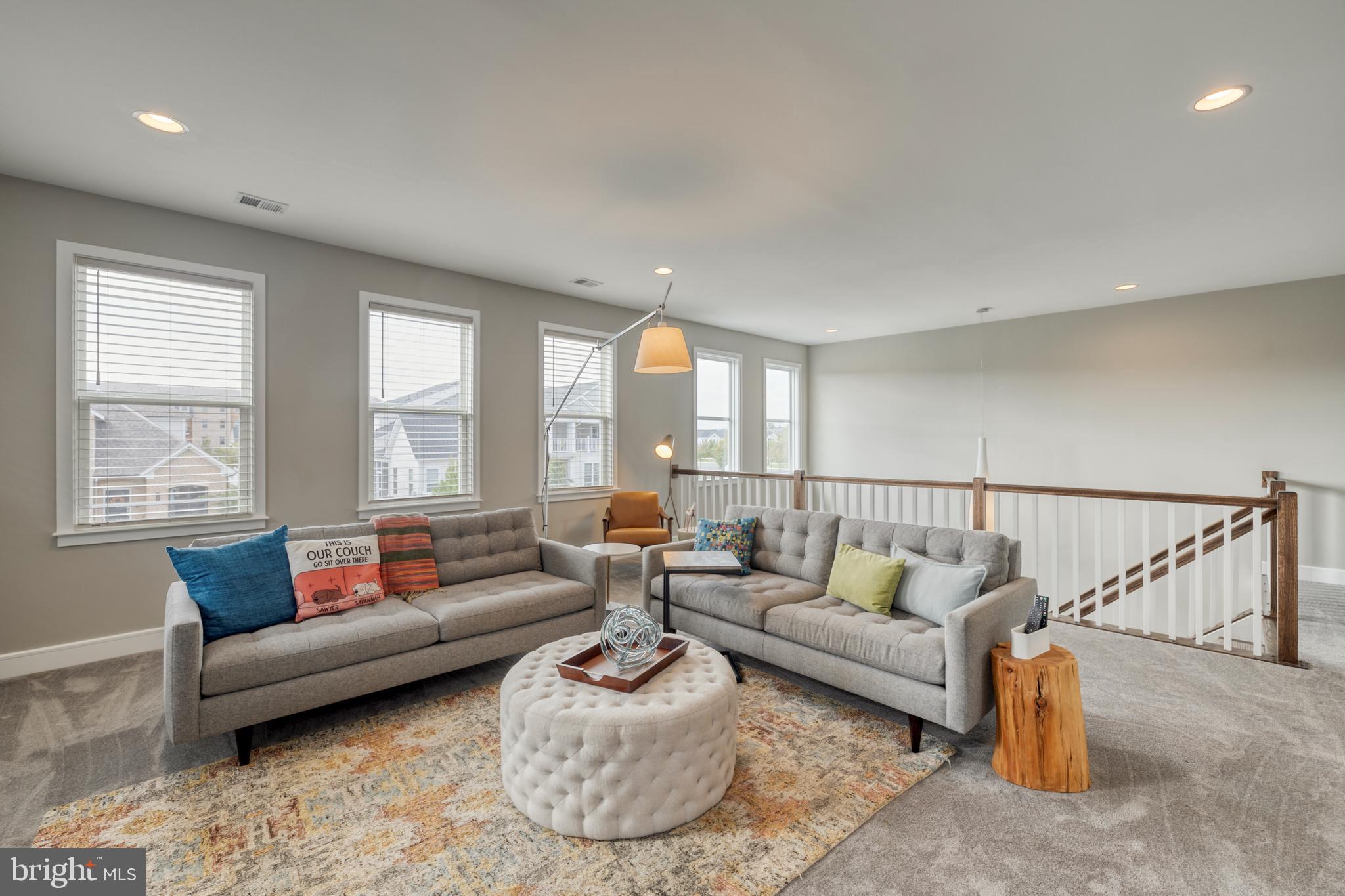 42858 Beaver Crossing SQUARE