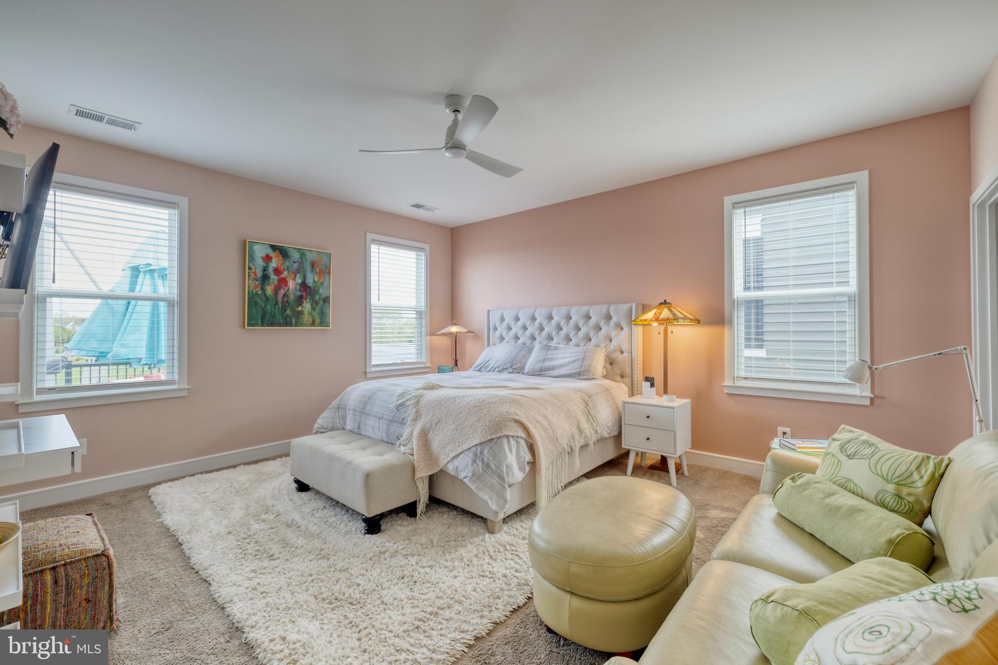 42858 Beaver Crossing SQUARE