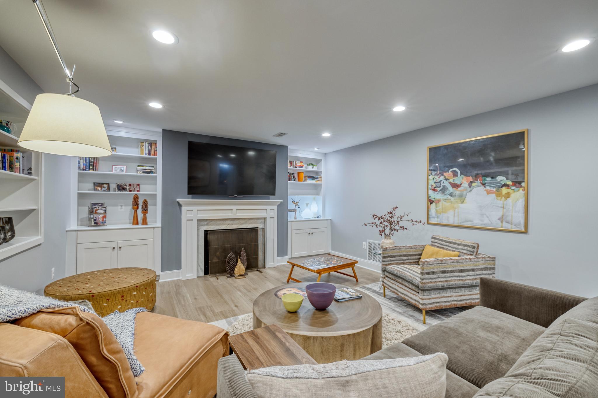 42858 Beaver Crossing SQUARE