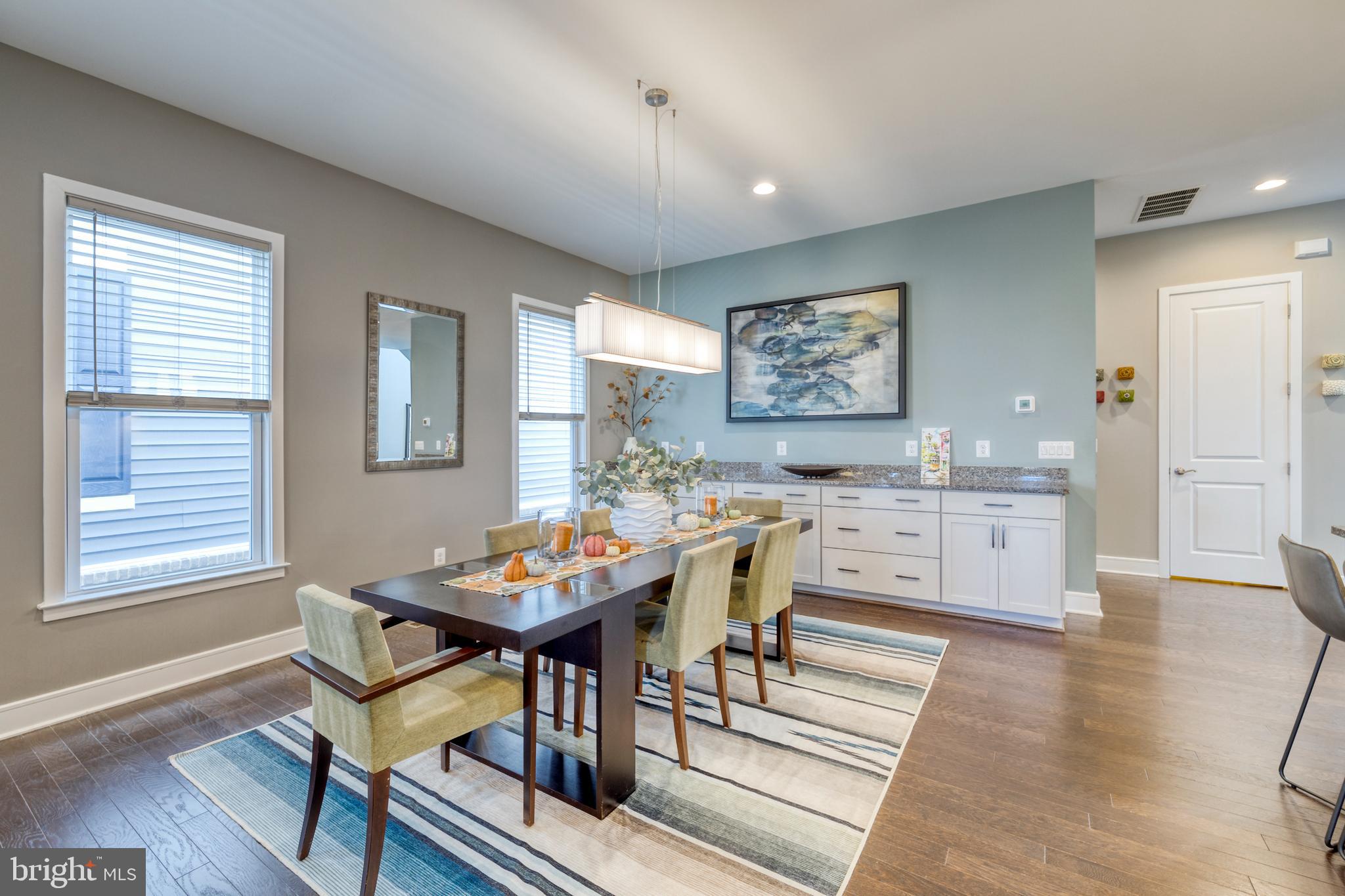 42858 Beaver Crossing SQUARE