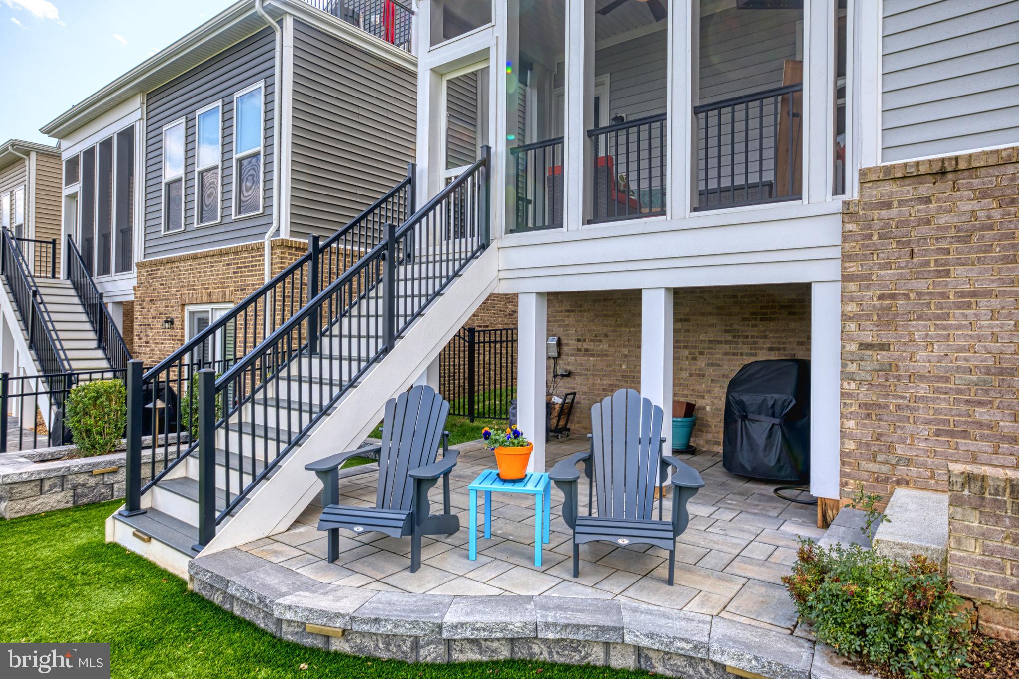 42858 Beaver Crossing SQUARE