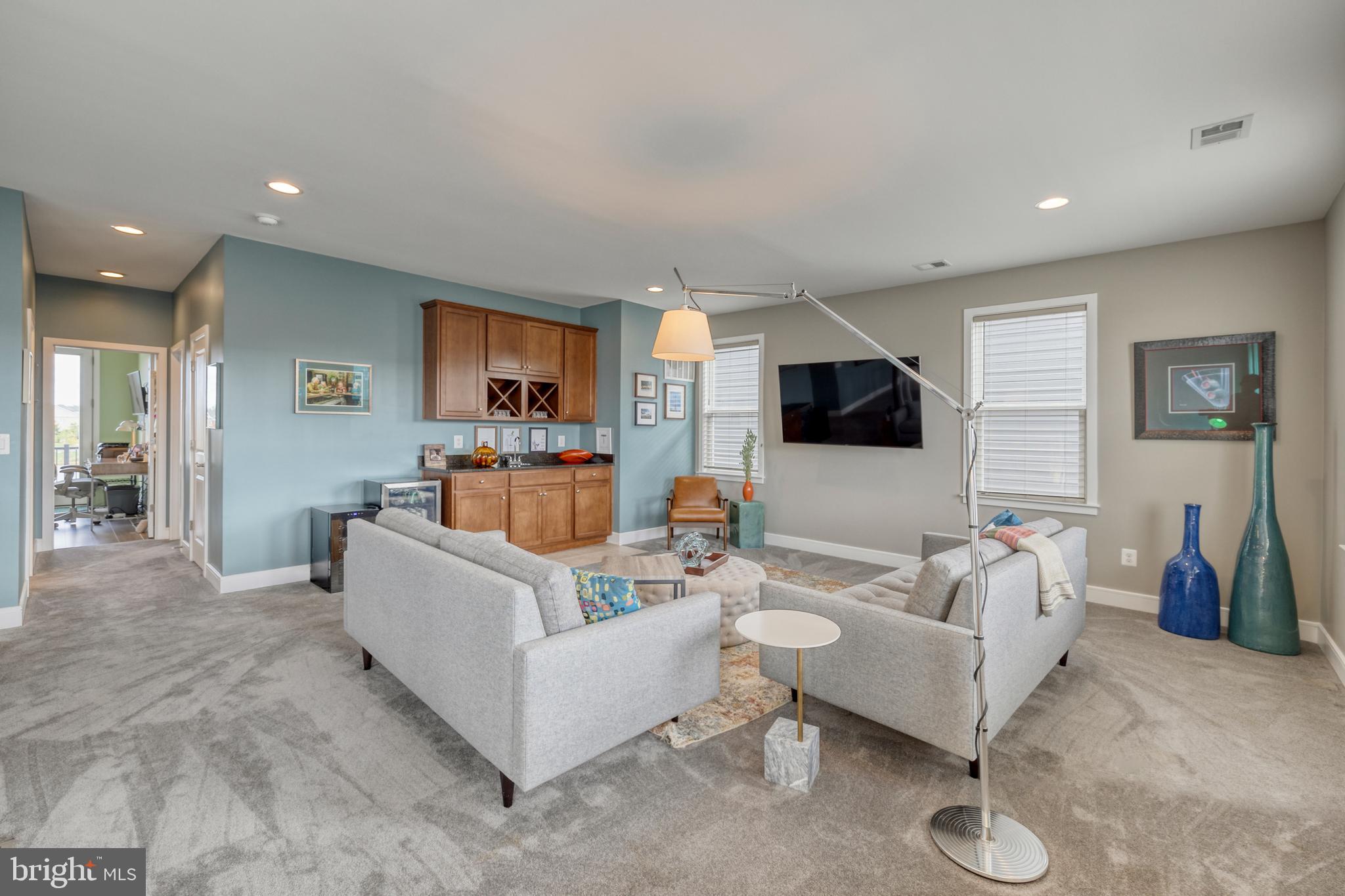 42858 Beaver Crossing SQUARE