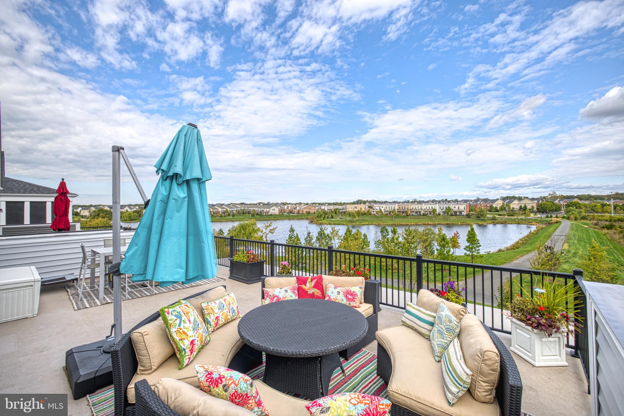 42858 Beaver Crossing SQUARE
