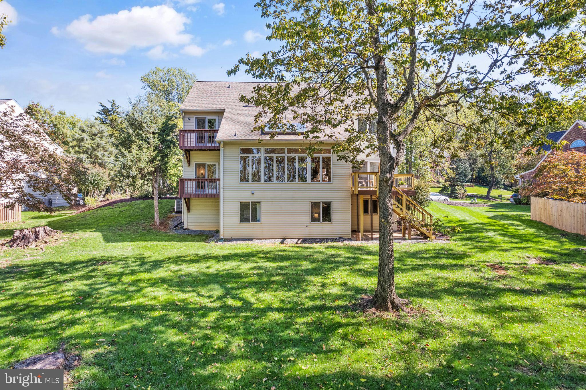 519 Fortress CIRCLE SE