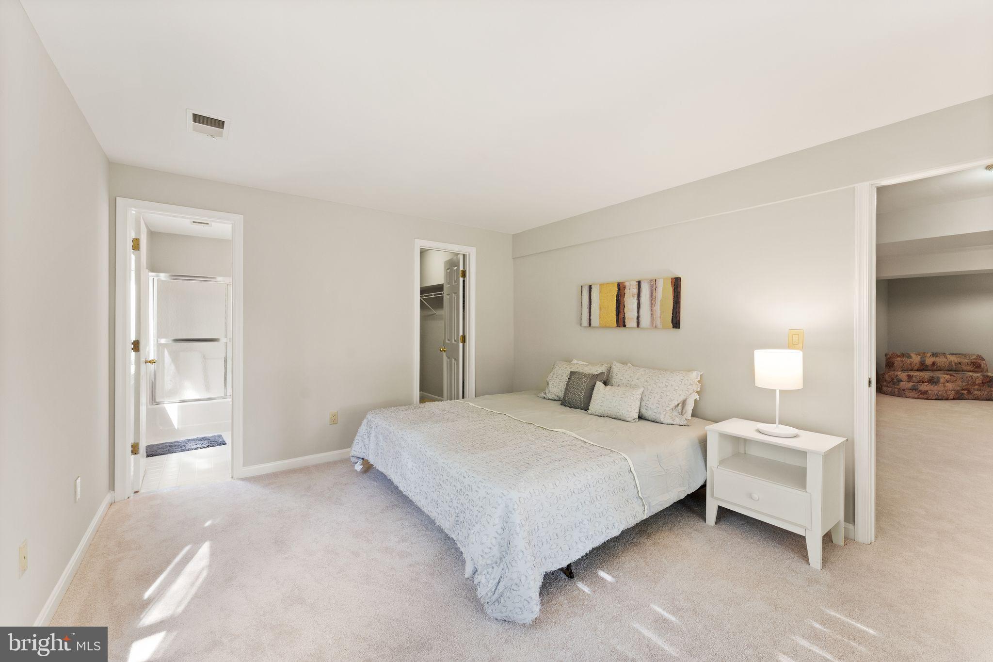 519 Fortress CIRCLE SE