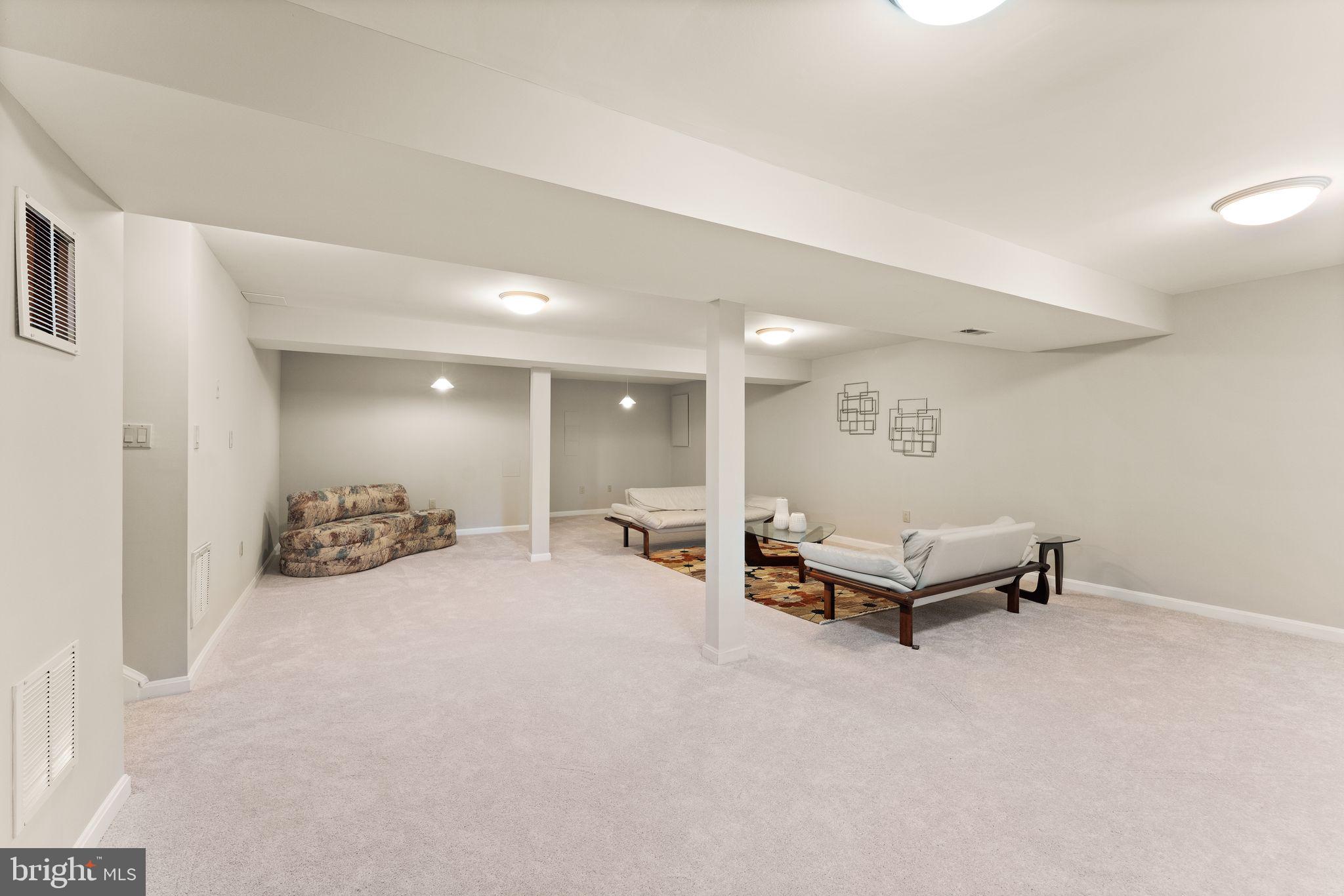 519 Fortress CIRCLE SE