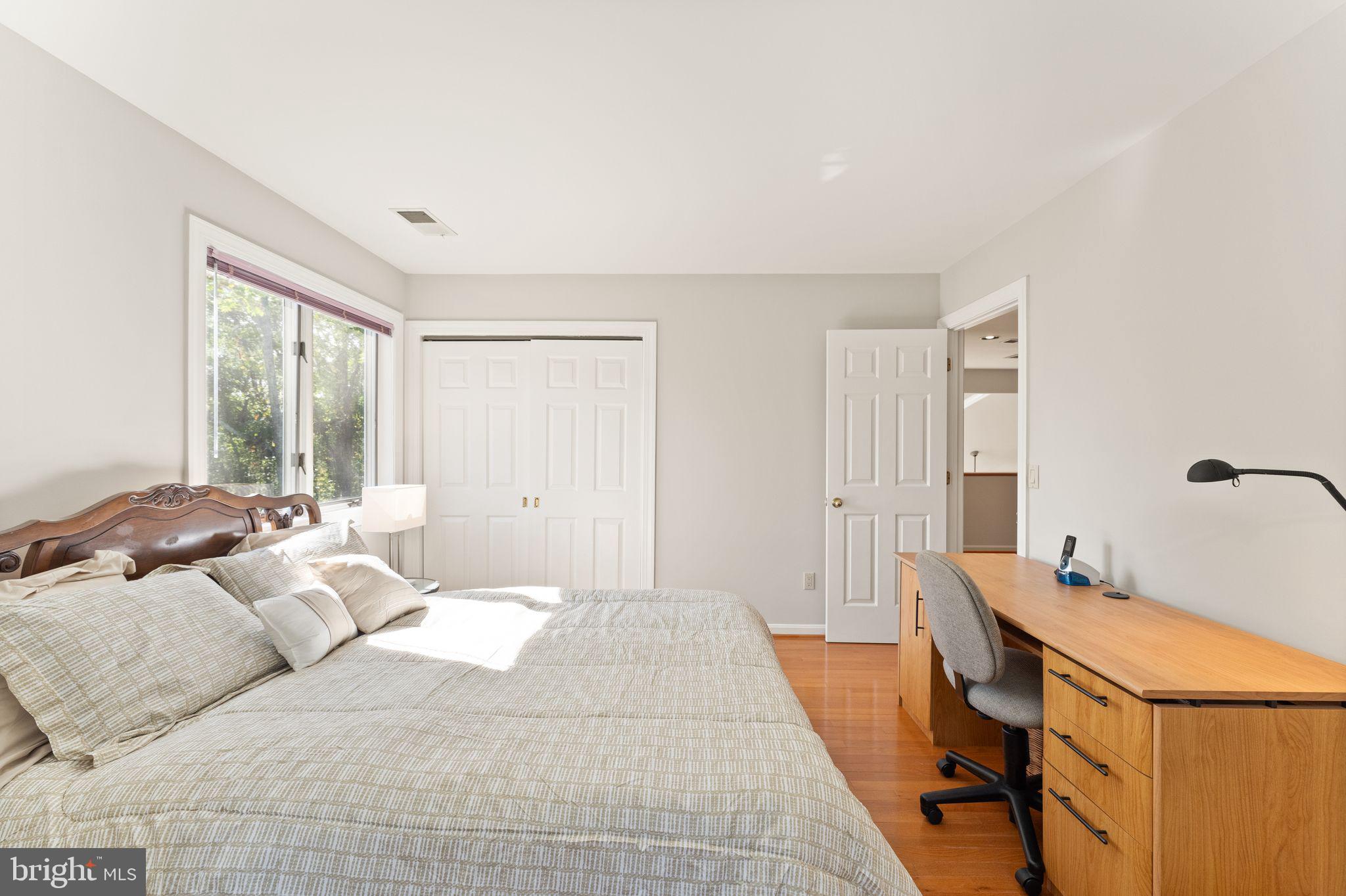 519 Fortress CIRCLE SE