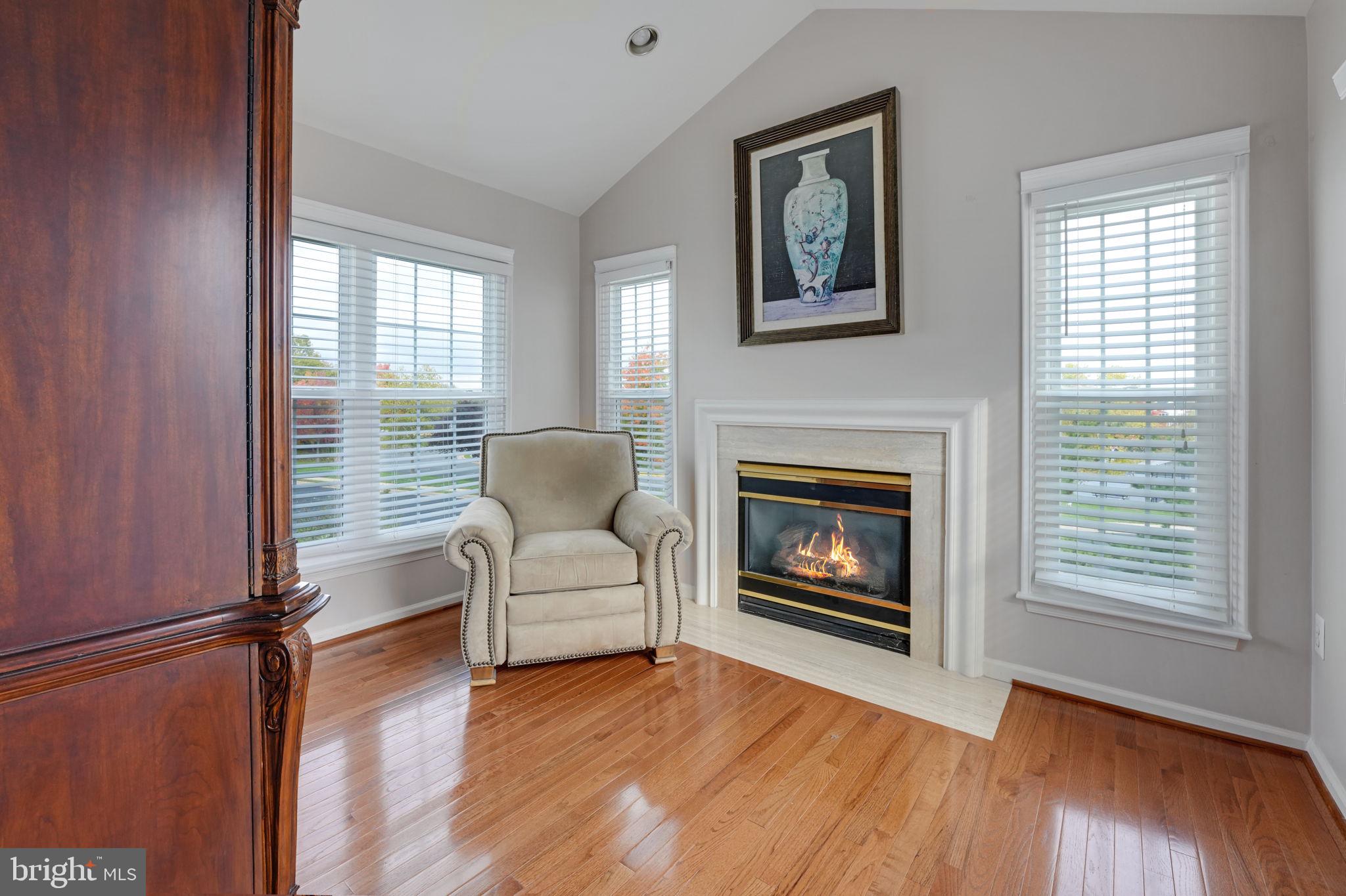 21207 Owls Nest SQUARE