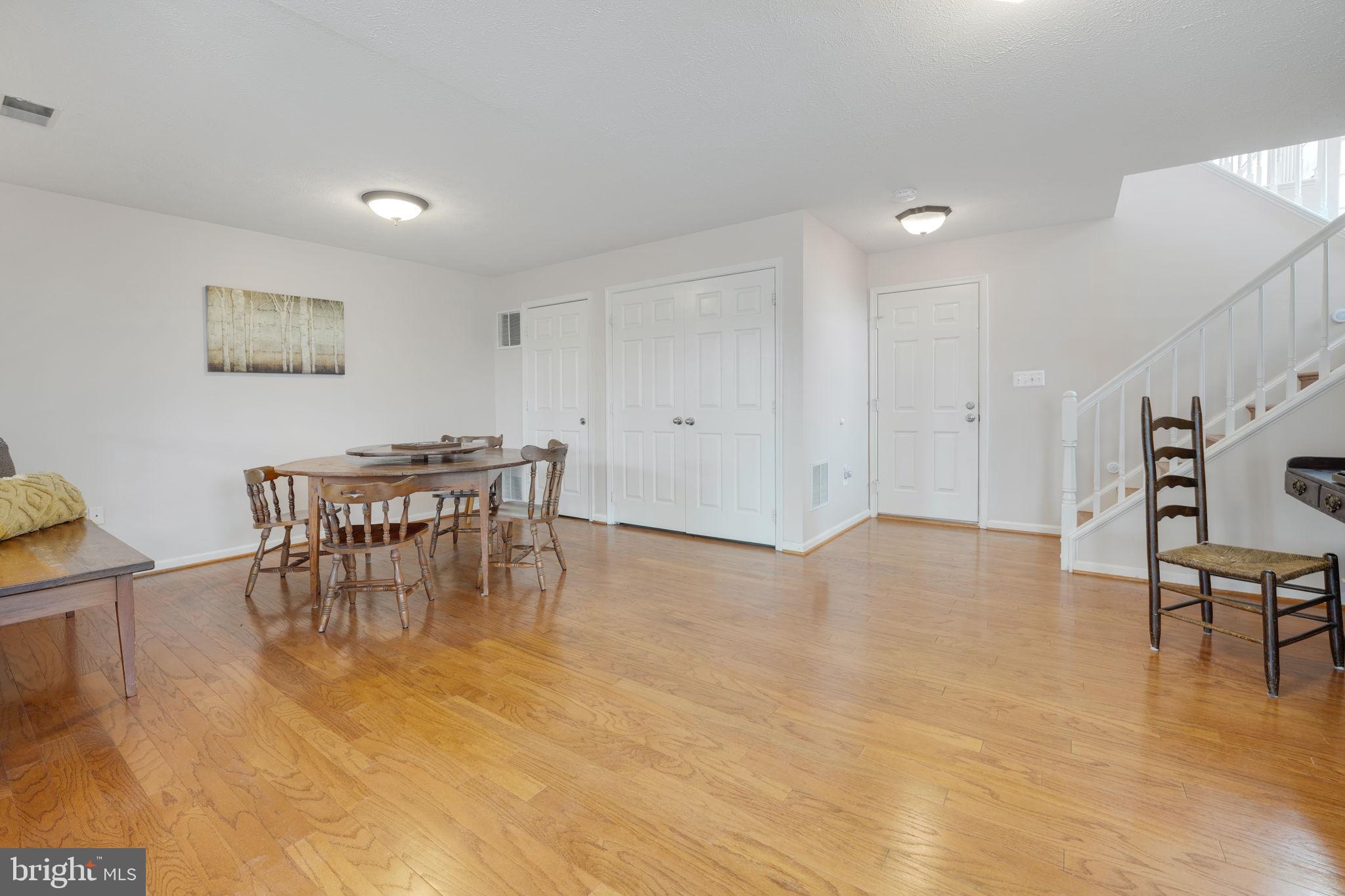 21207 Owls Nest SQUARE