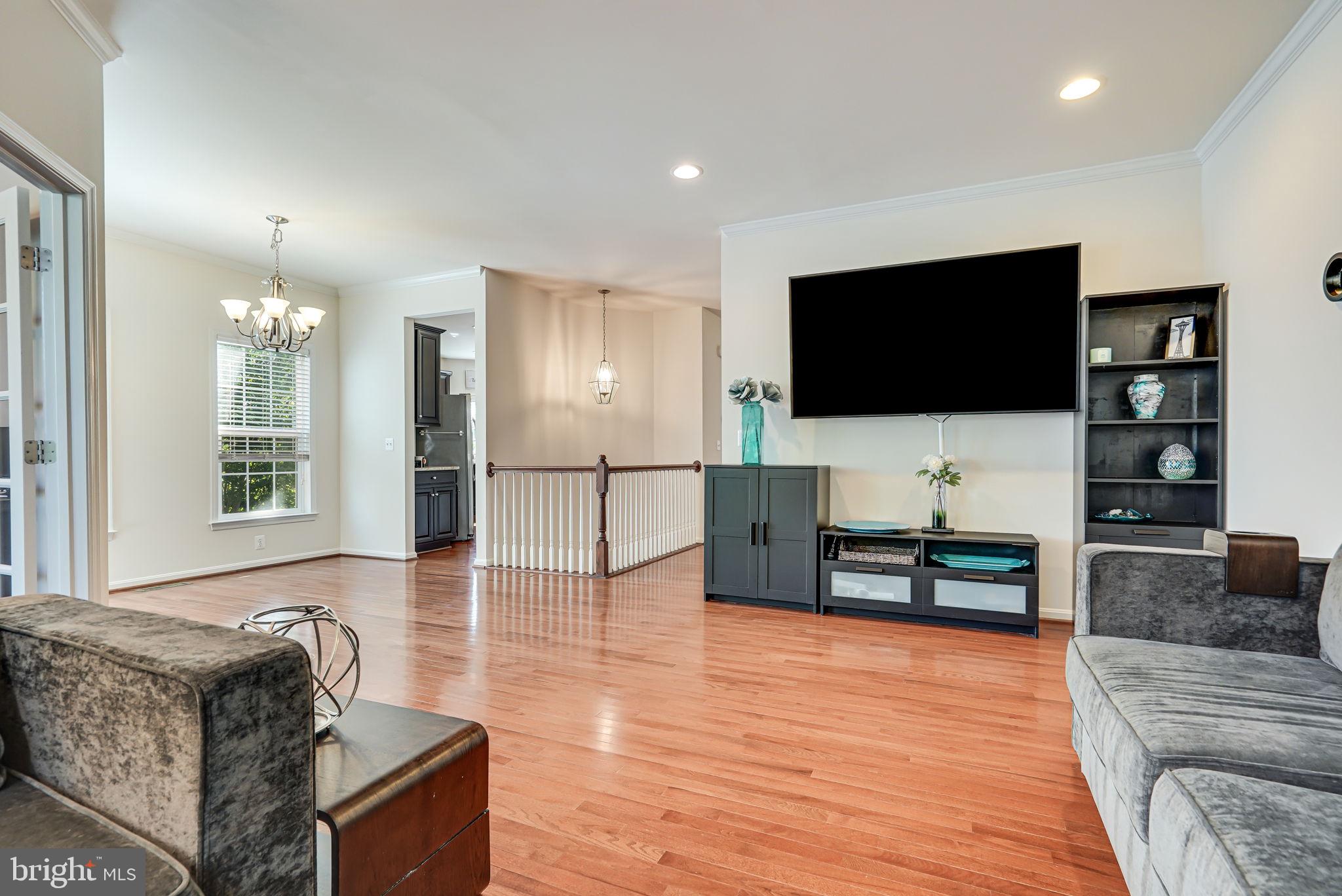 42377 Trellis SQUARE