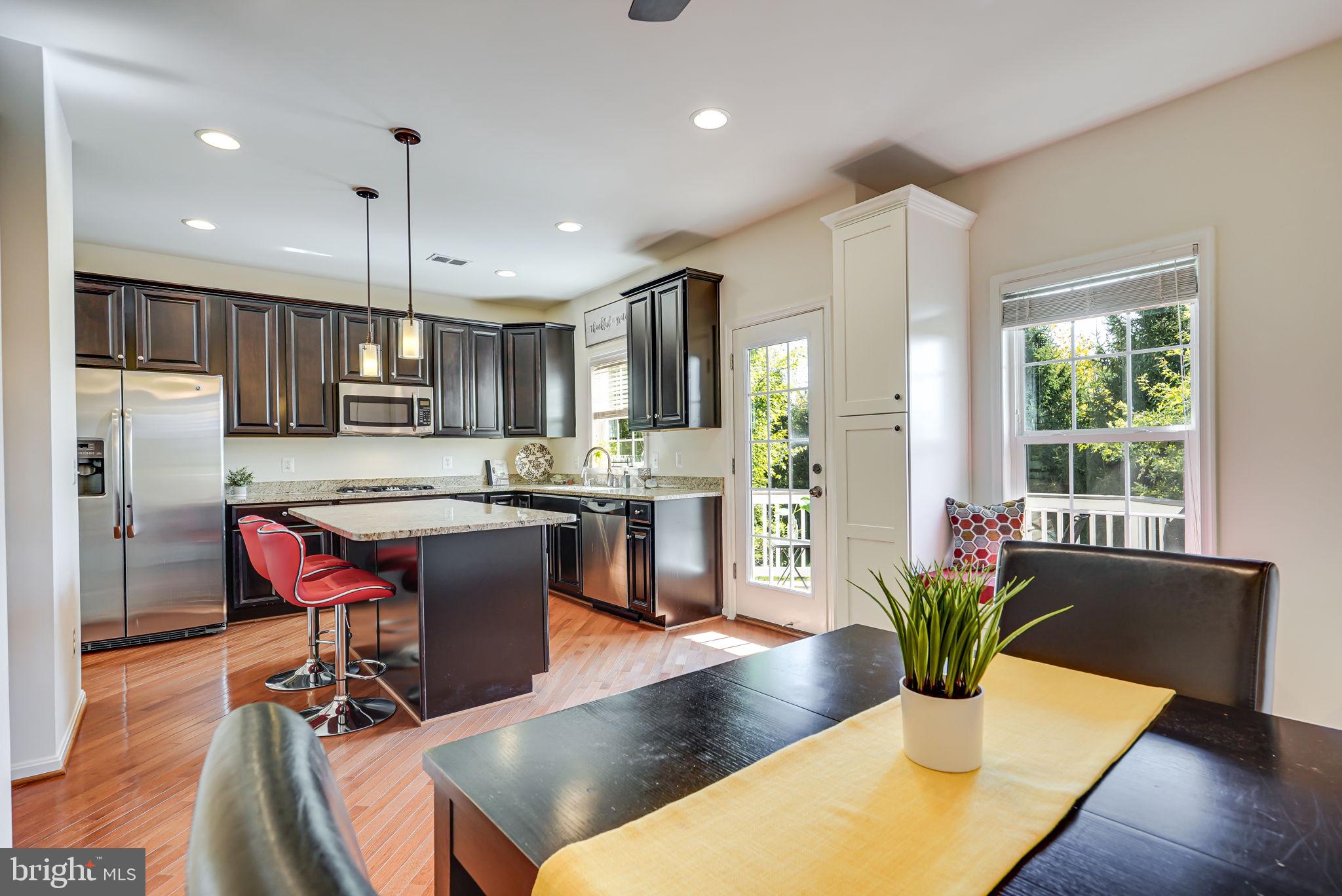 42377 Trellis SQUARE